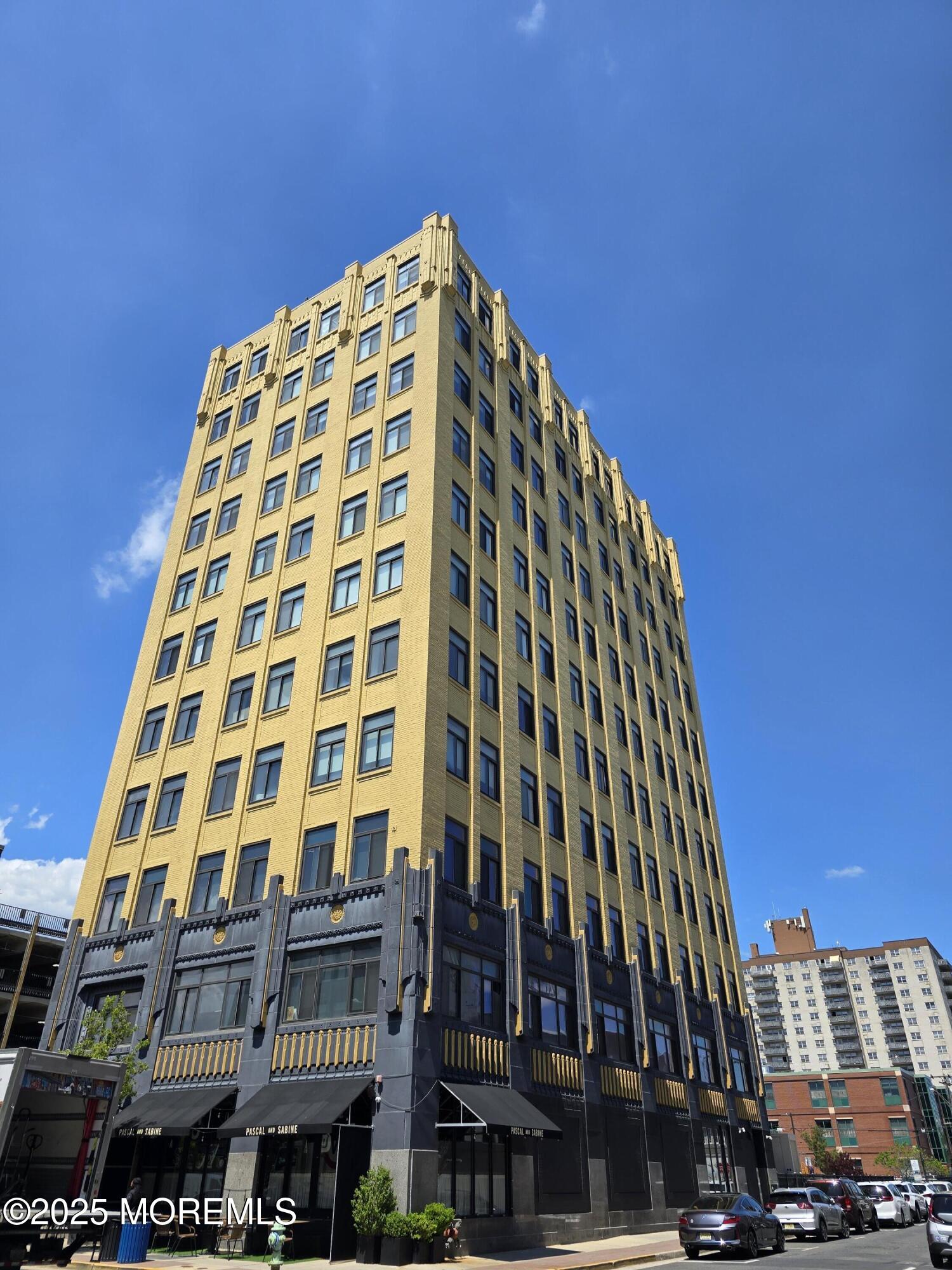 601 Bangs Avenue, 509