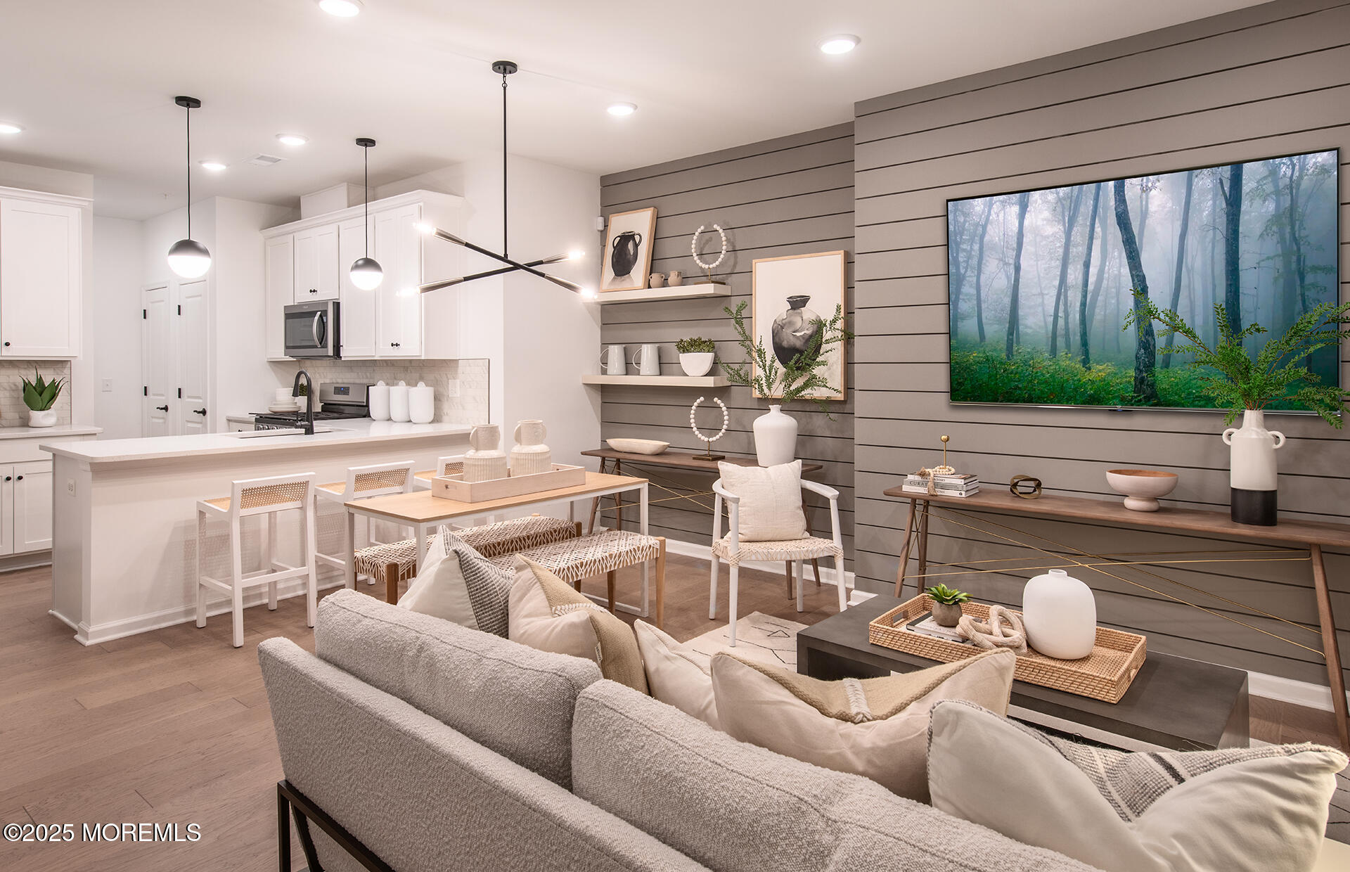 201 Sunset Avenue, 108