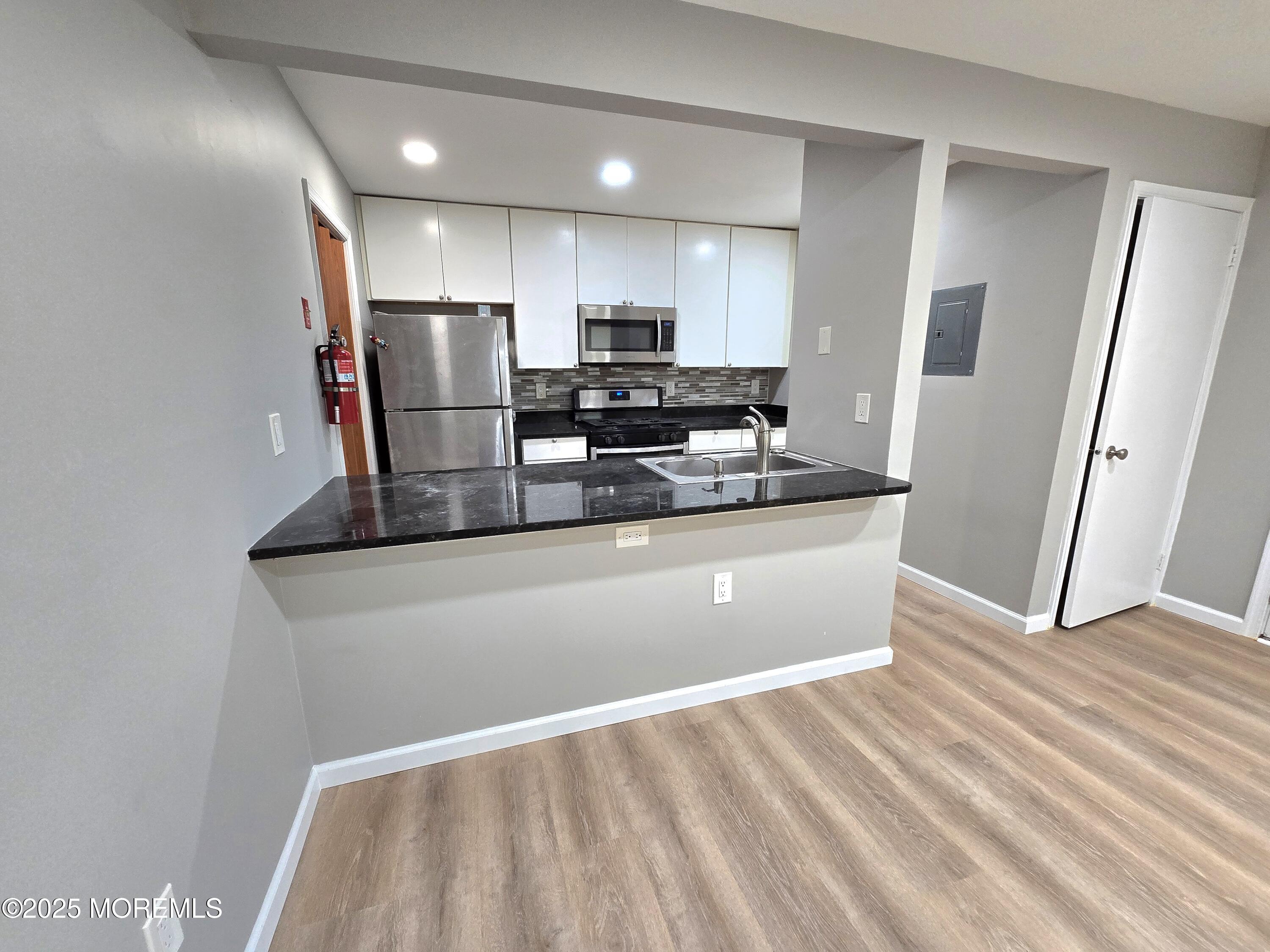 73 Des Moines Court