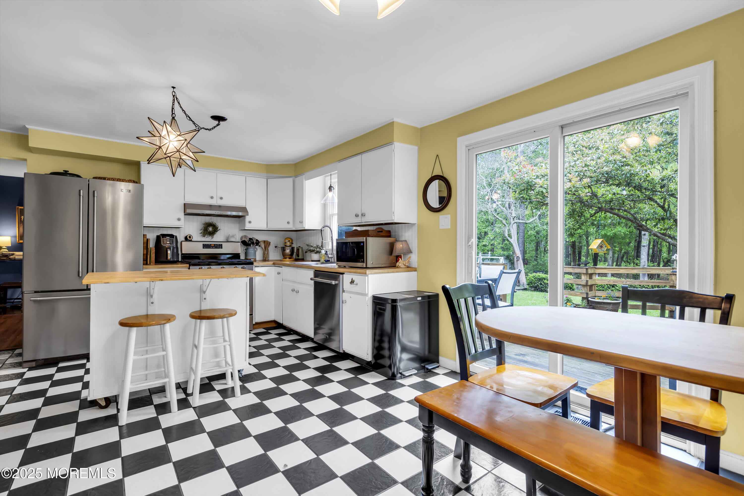 12 Stagecoach Drive