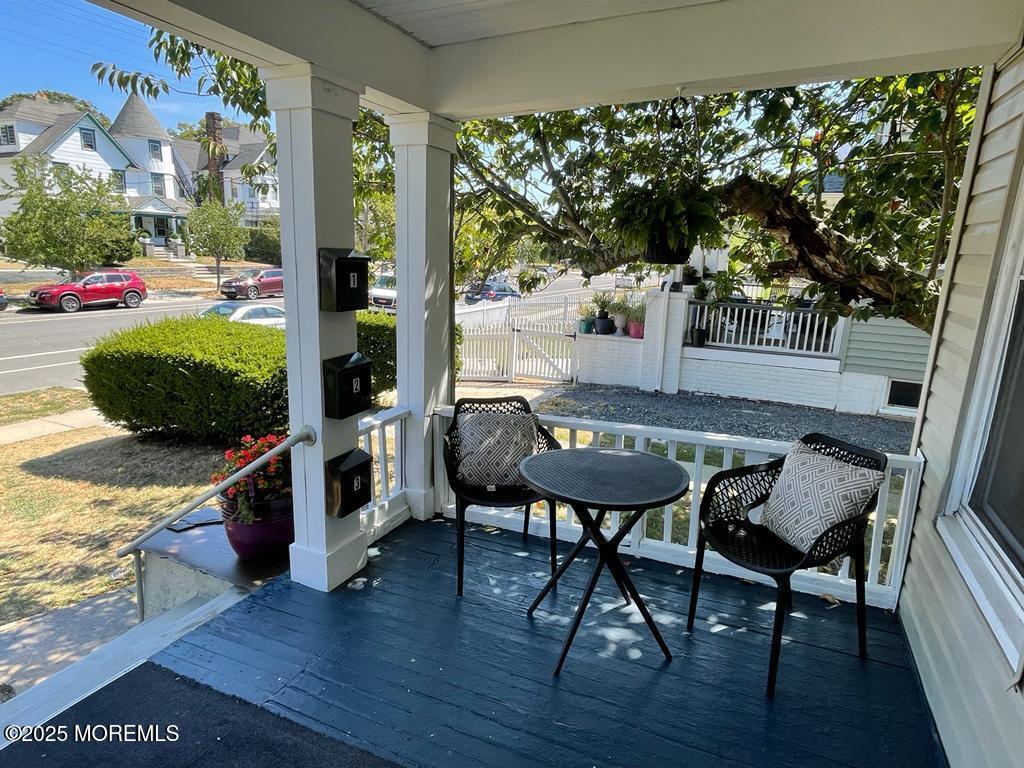 610 1st Avenue, 2