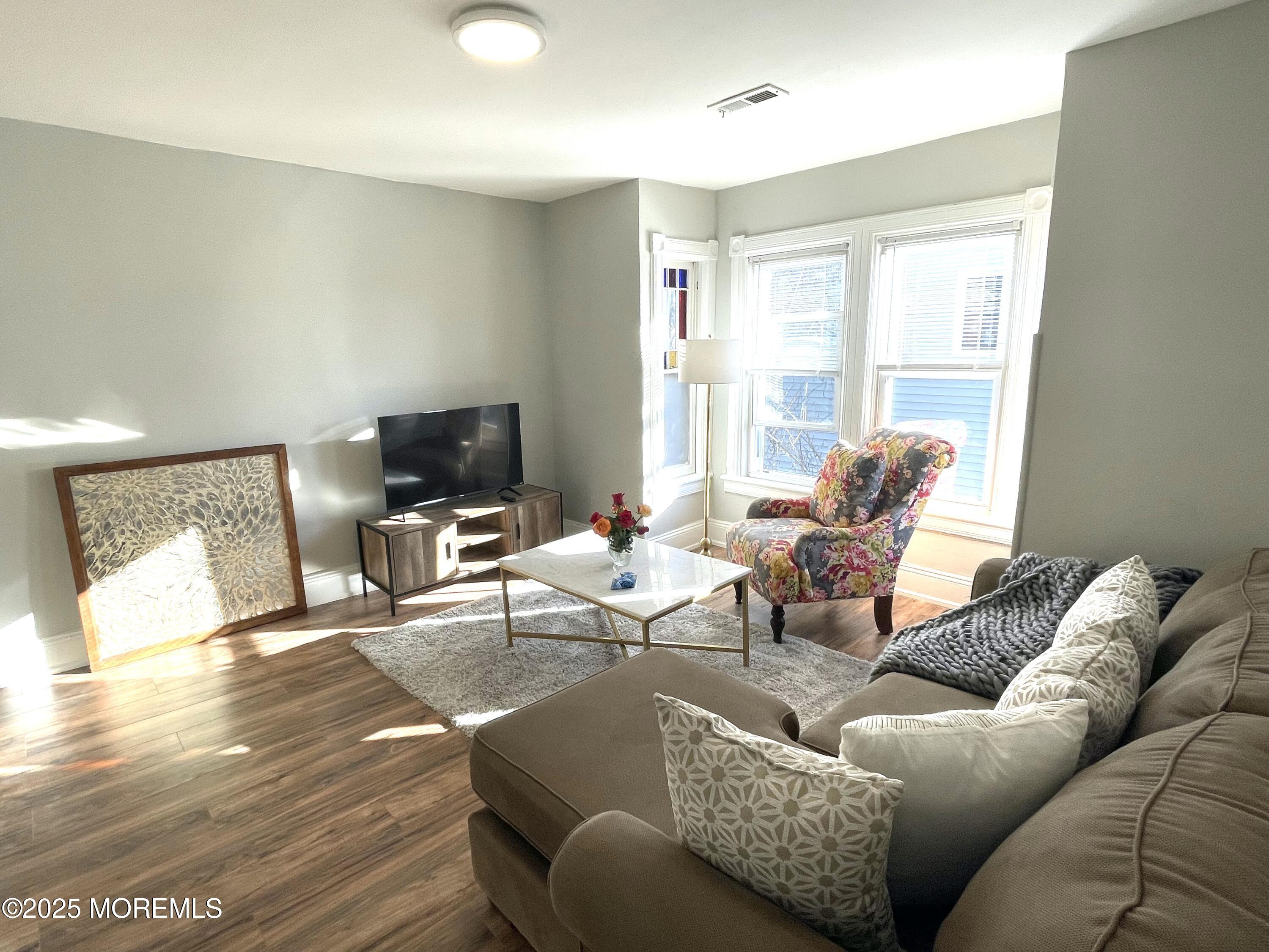 610 1st Avenue, 2