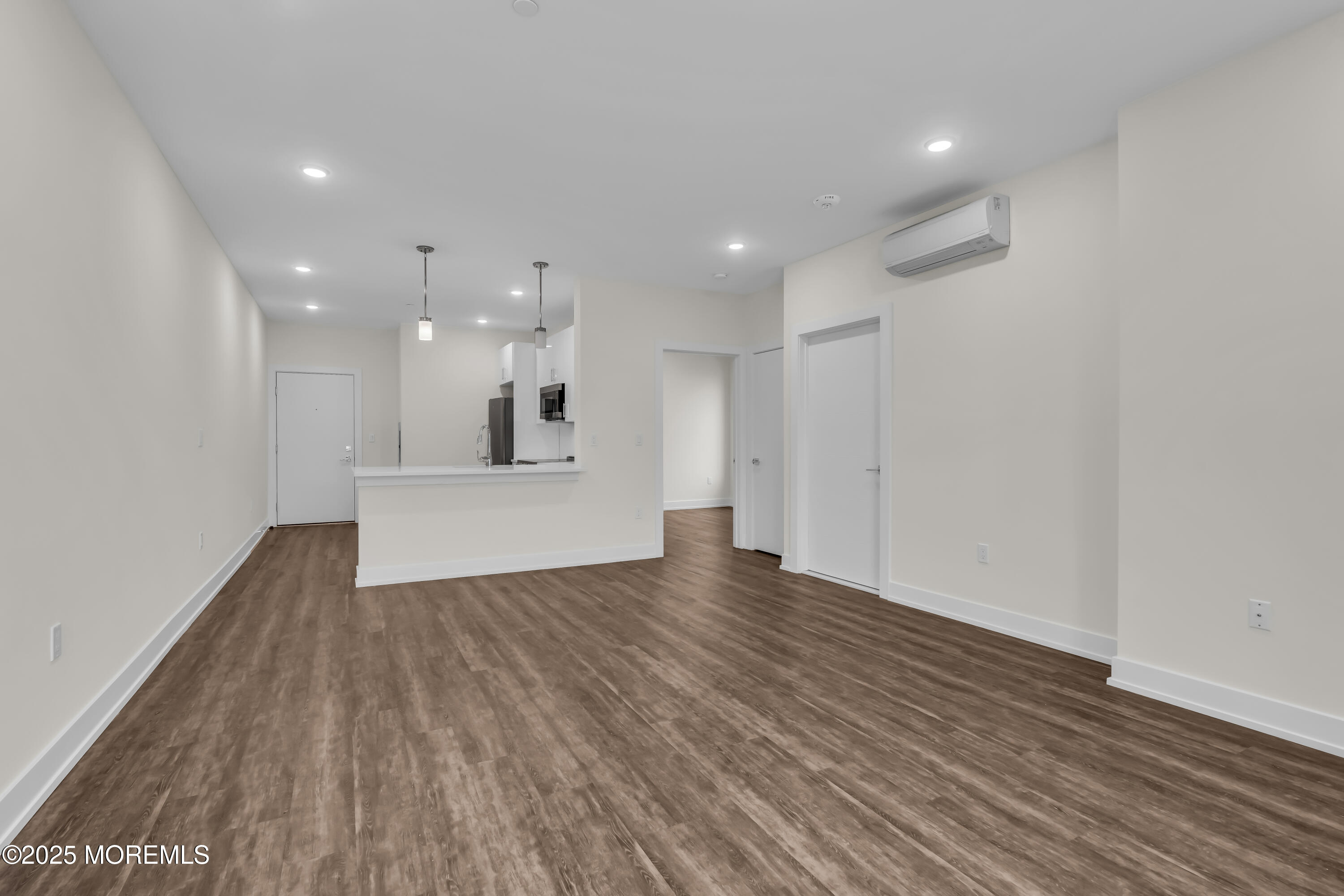 521 Lake Avenue 415