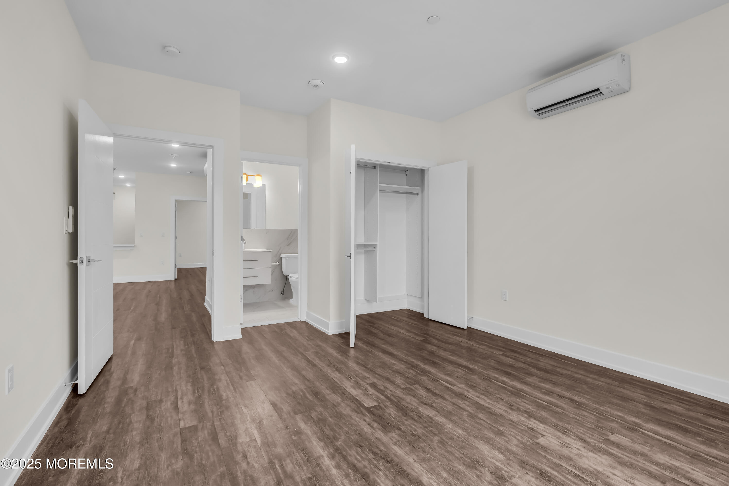 521 Lake Avenue 415