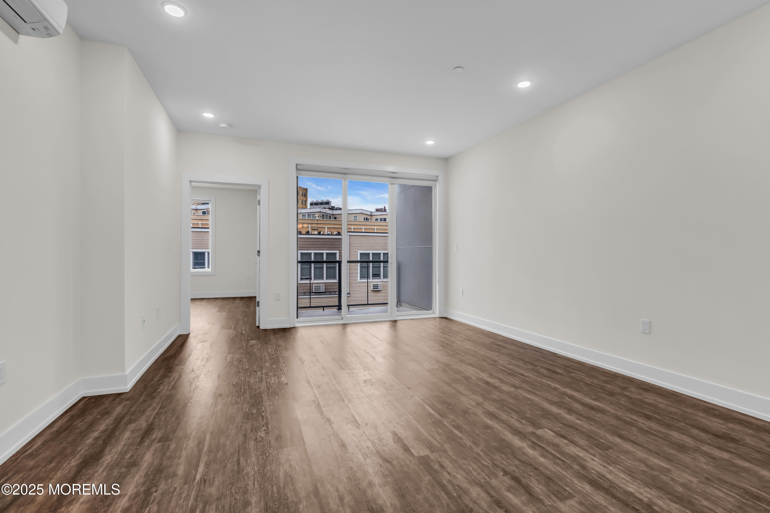 521 Lake Avenue 415