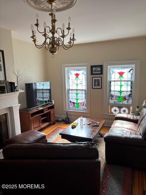 126 Lake Avenue, 2E