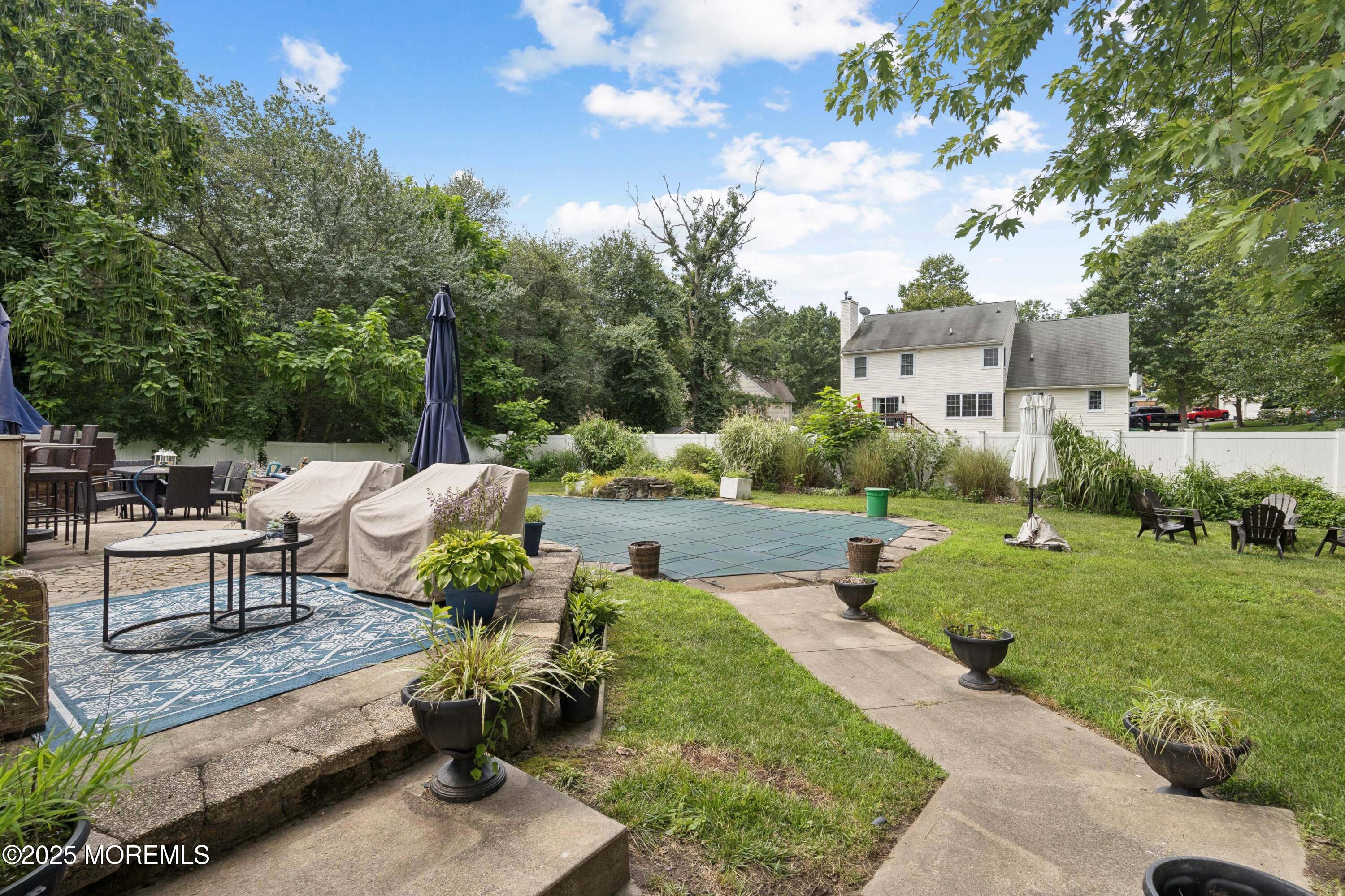 113 Sunshine Parkway