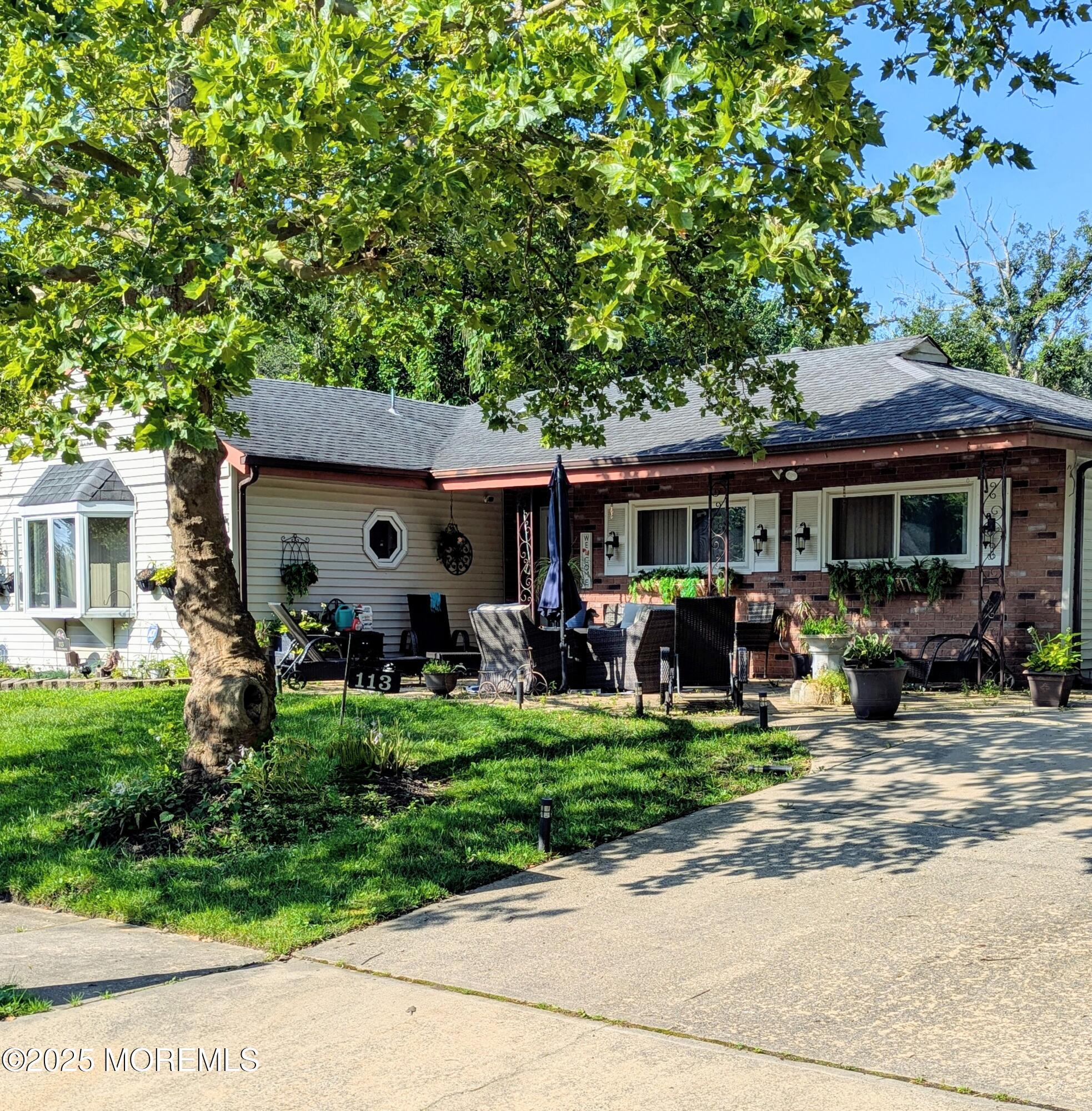 113 Sunshine Parkway