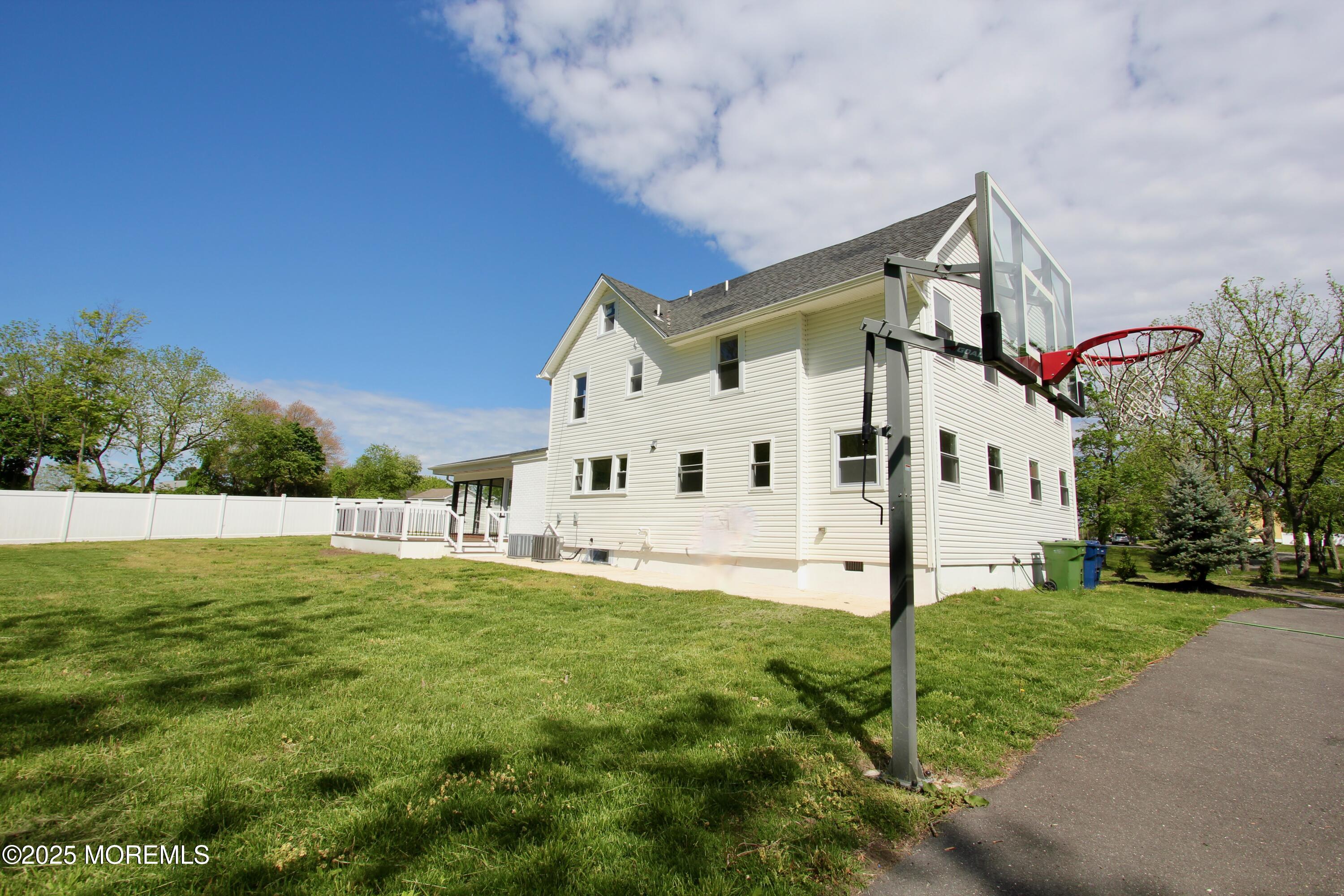 2920 W Bangs Lane