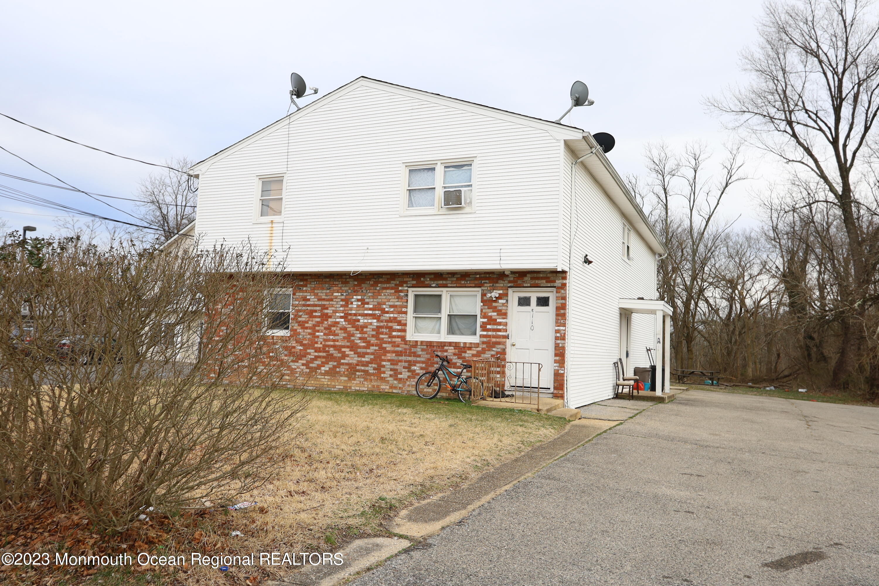 110 Union Avenue, D