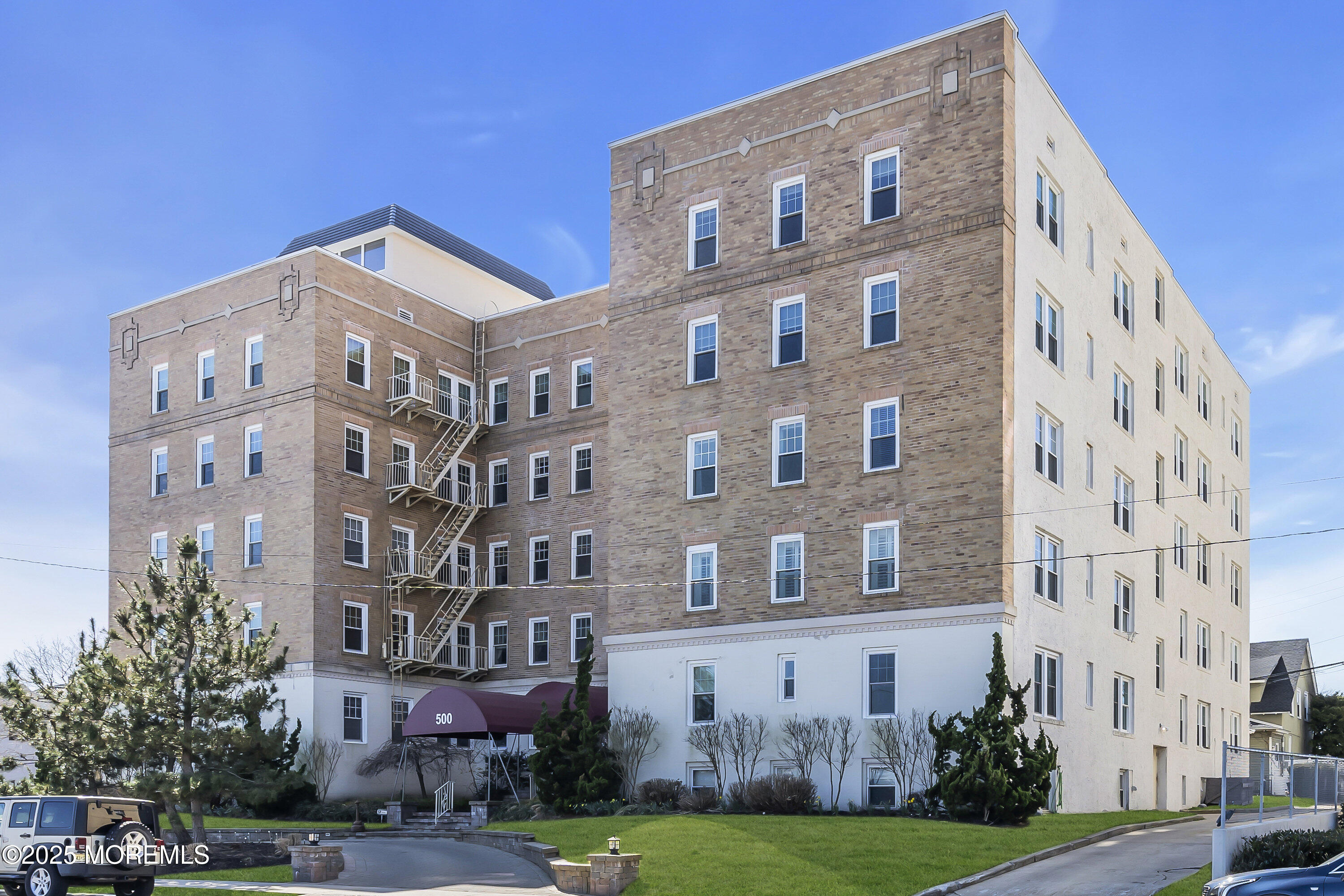 500 Deal Lake Drive 1E