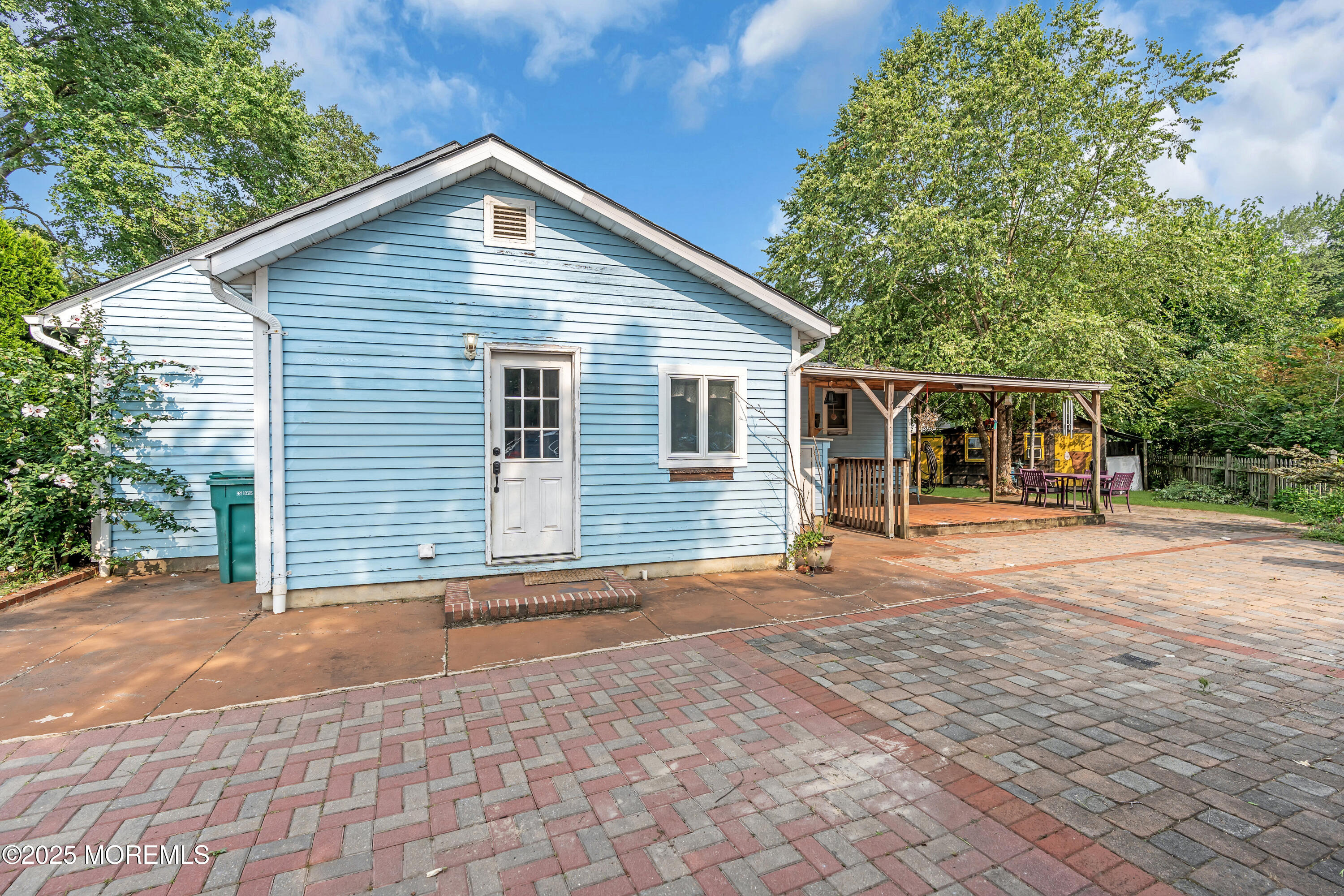 81 Crest Drive