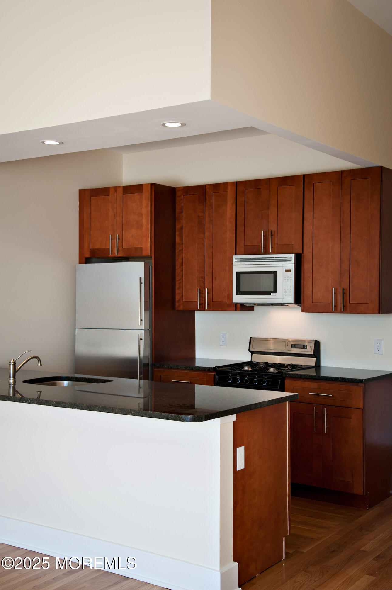 550 Cookman Avenue 221