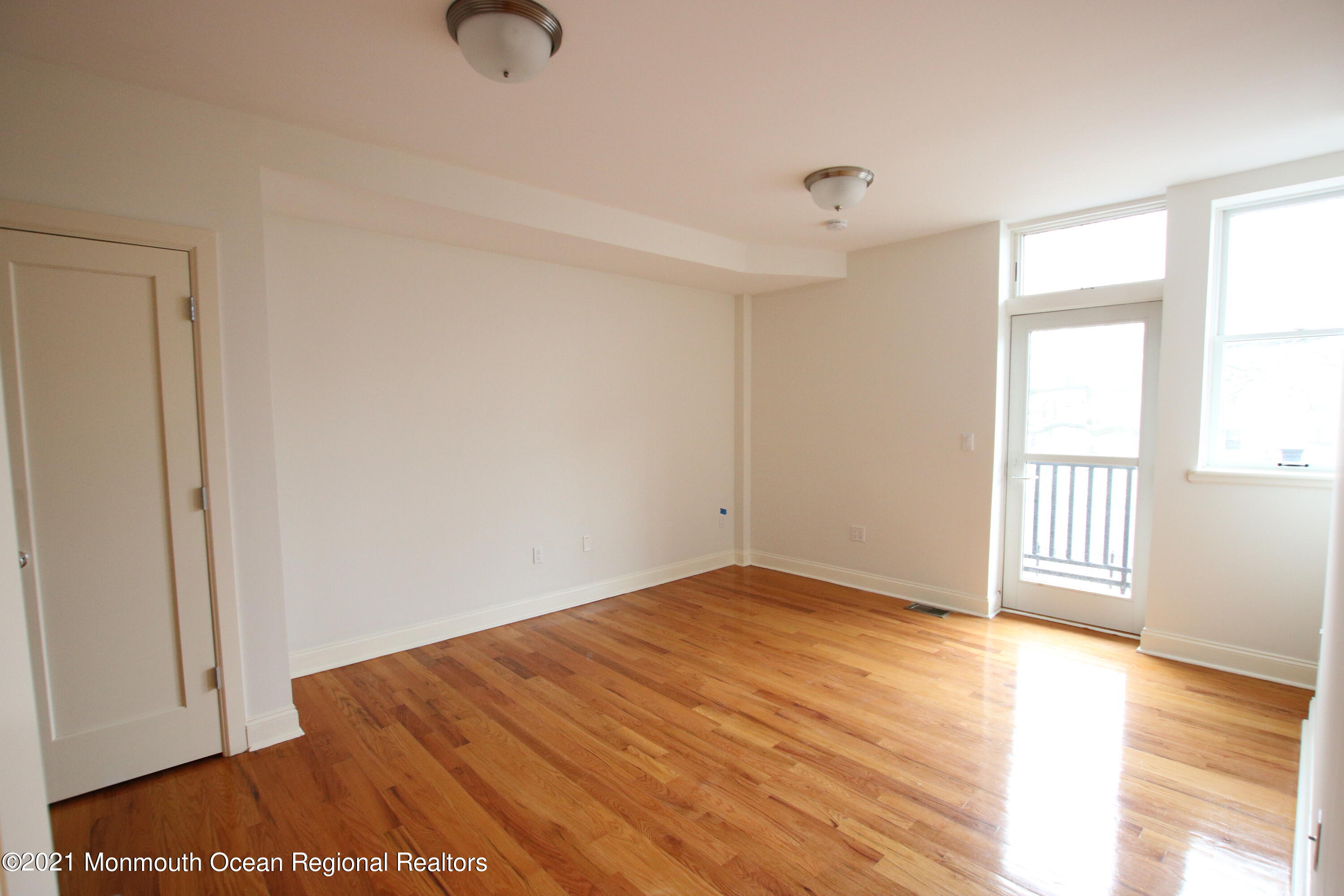 1003 Bond Street 2