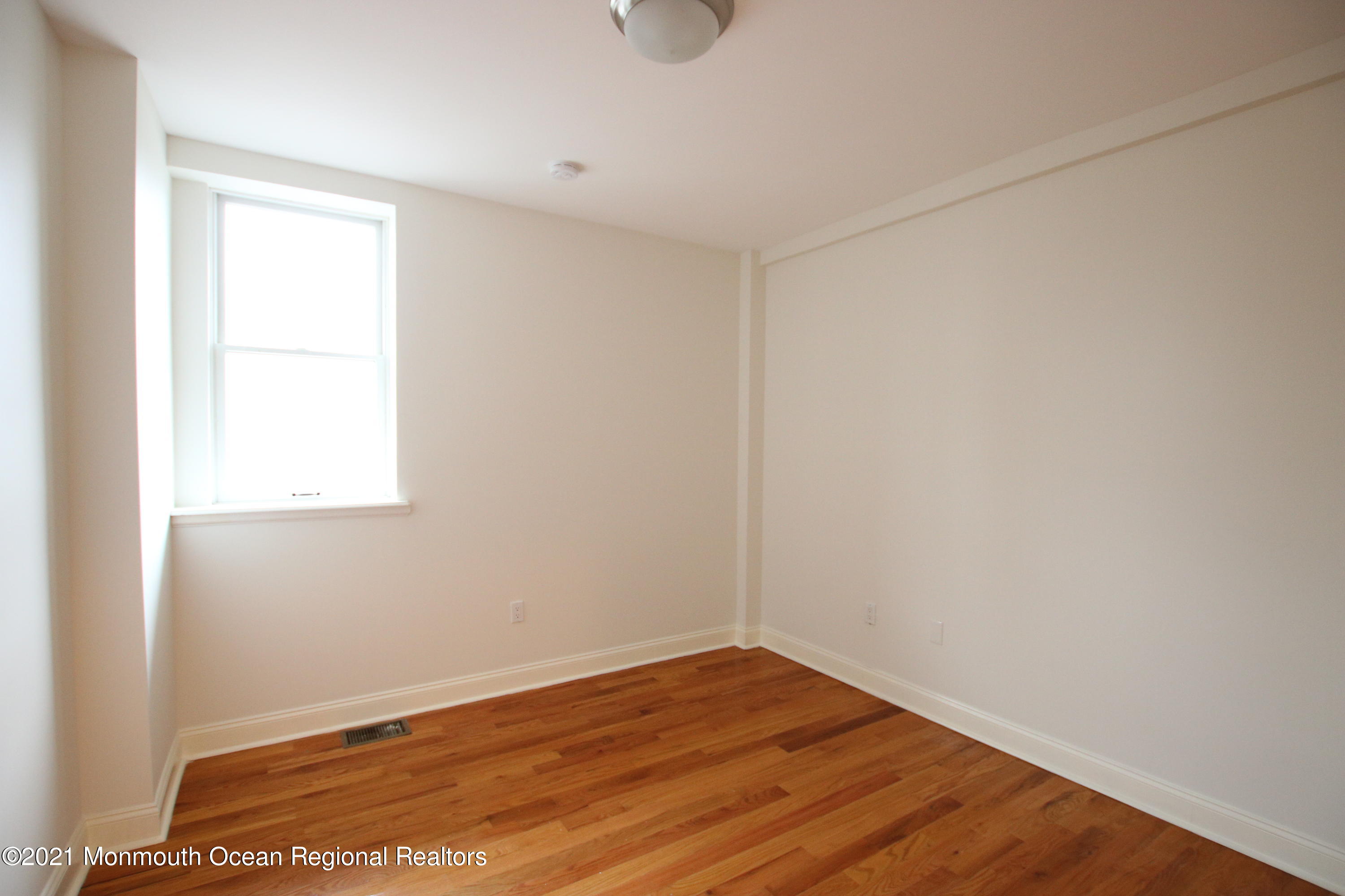 1003 Bond Street 2