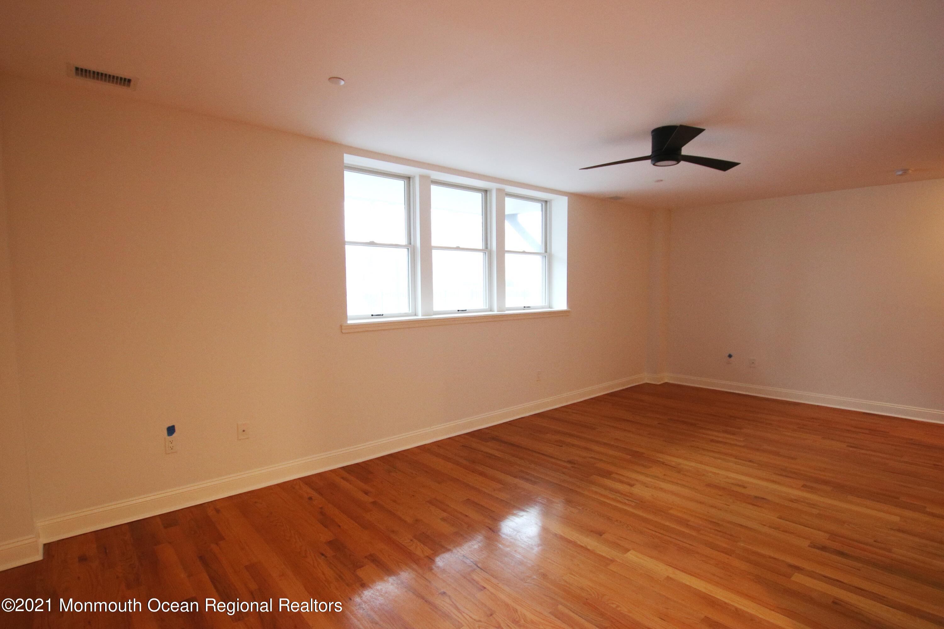 1003 Bond Street 2