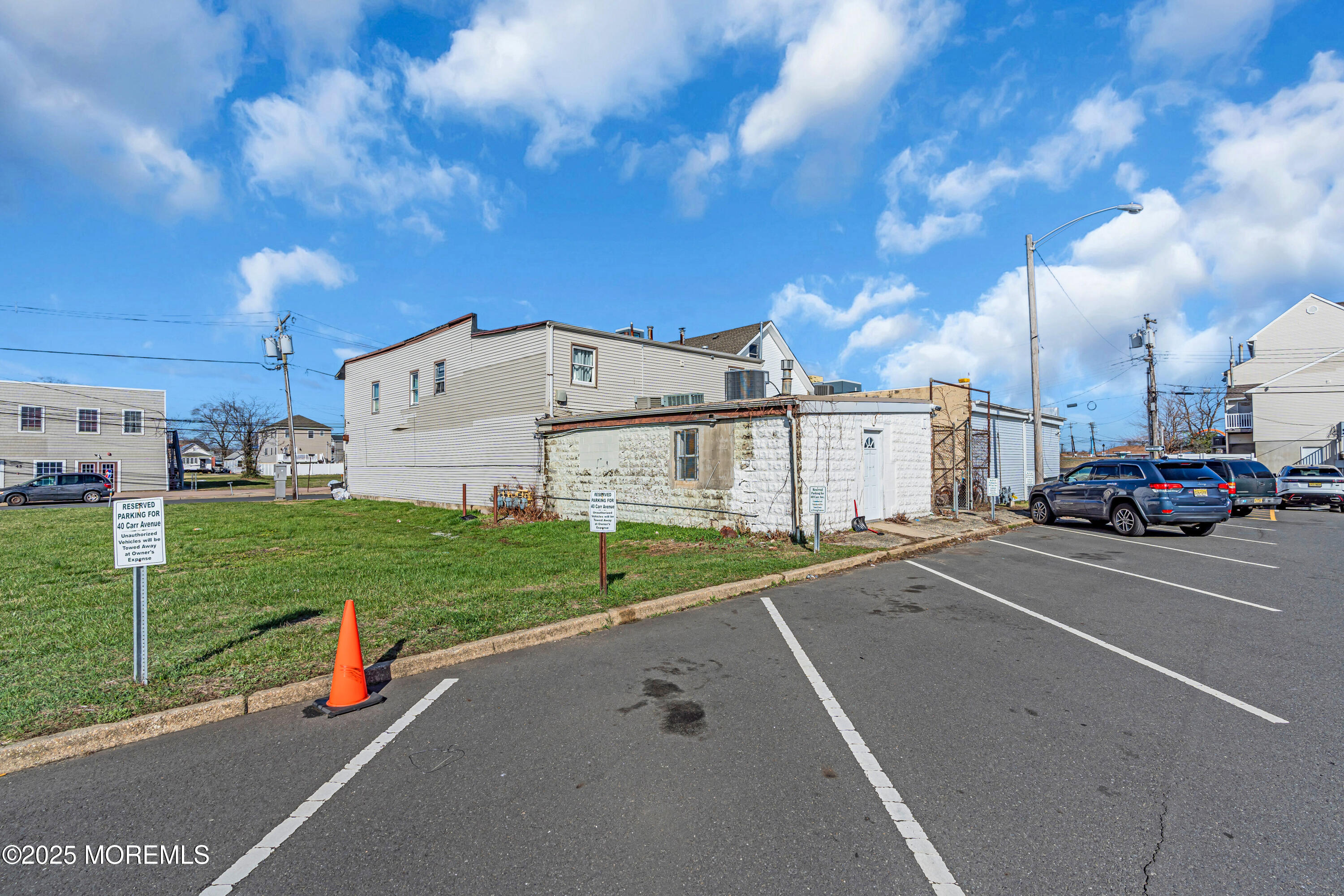 40 Carr Avenue, D