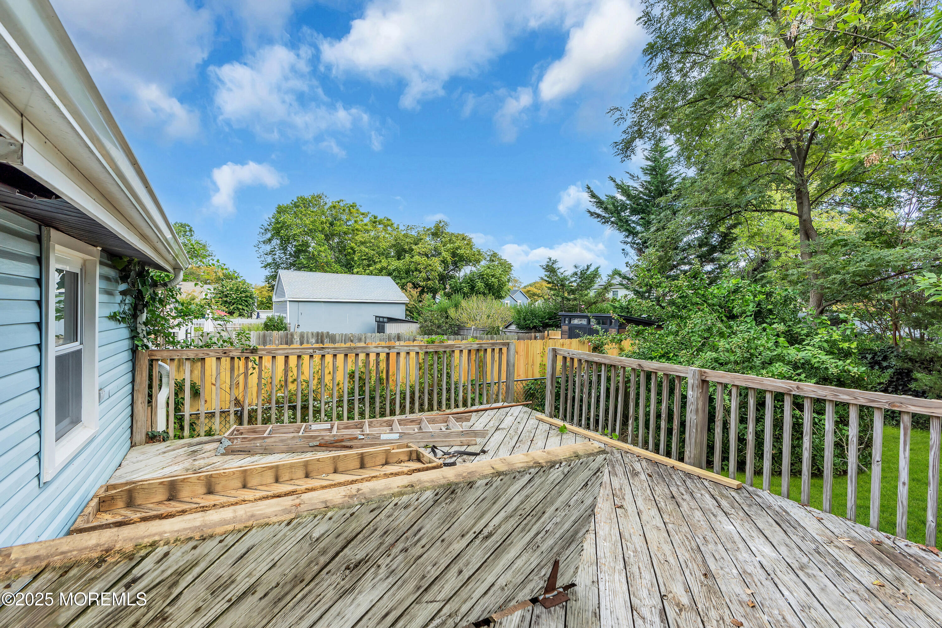826 Dunlewy Street