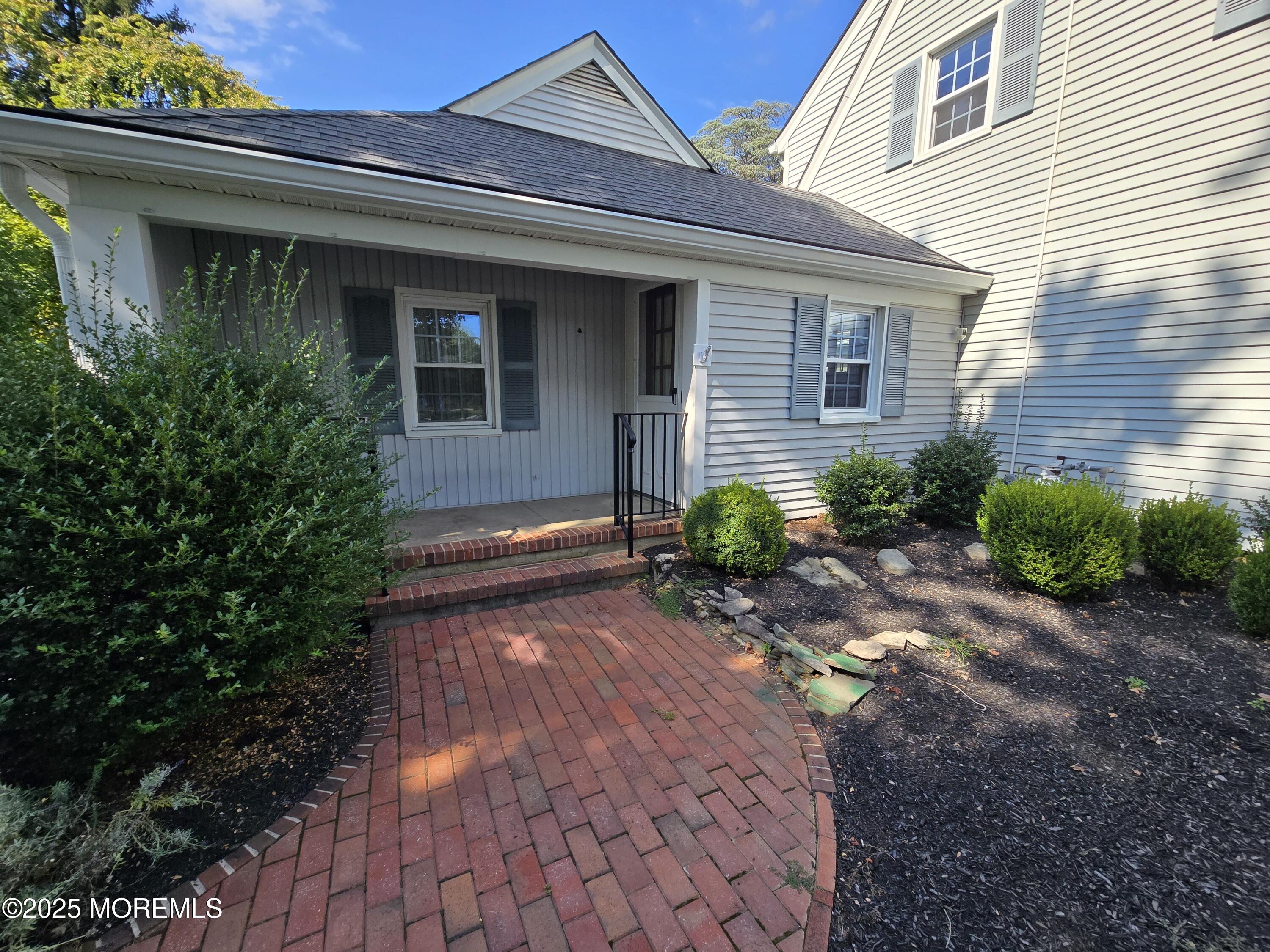 77 Dutch Lane Road