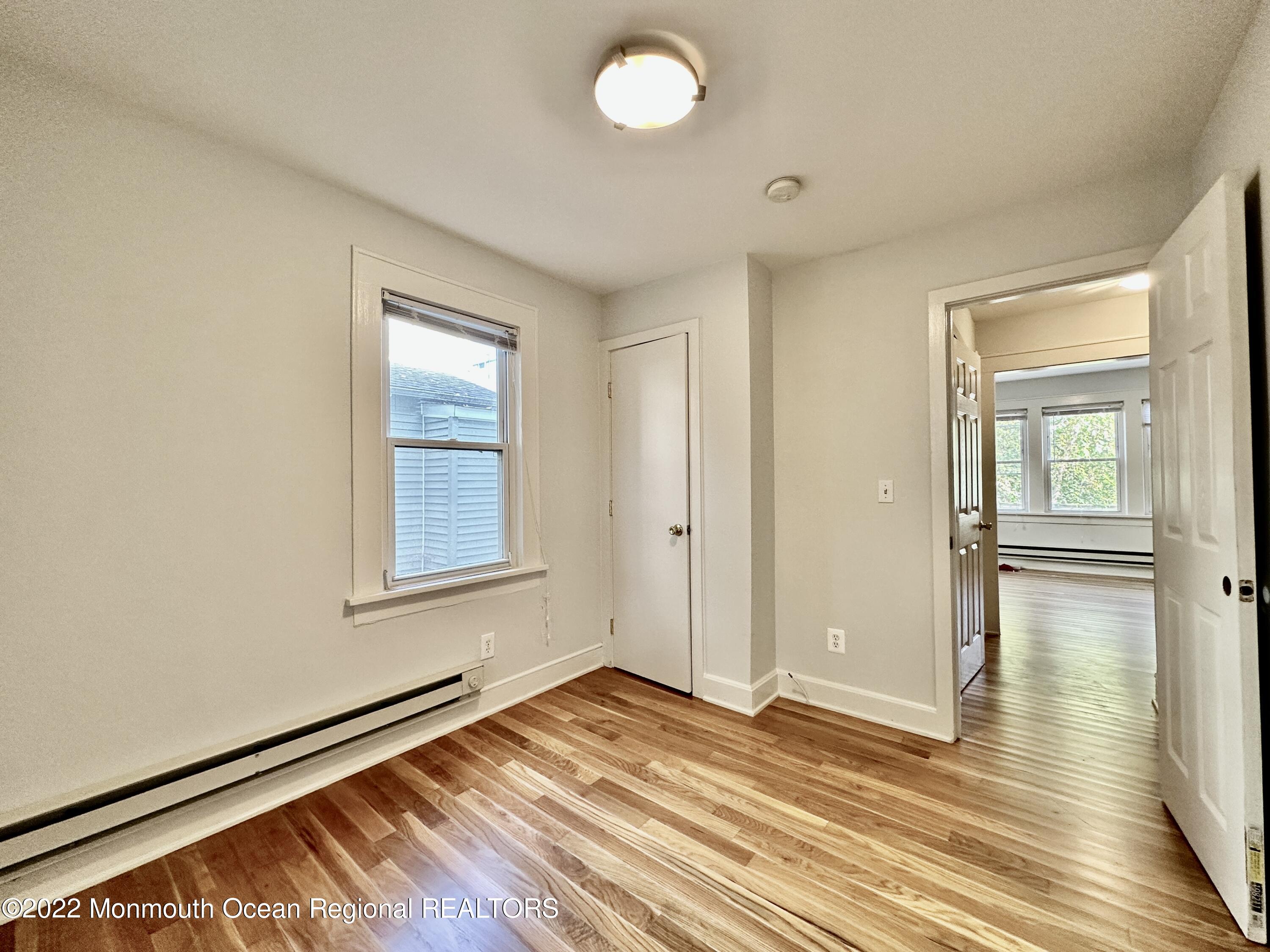 1004 5th Avenue 1N