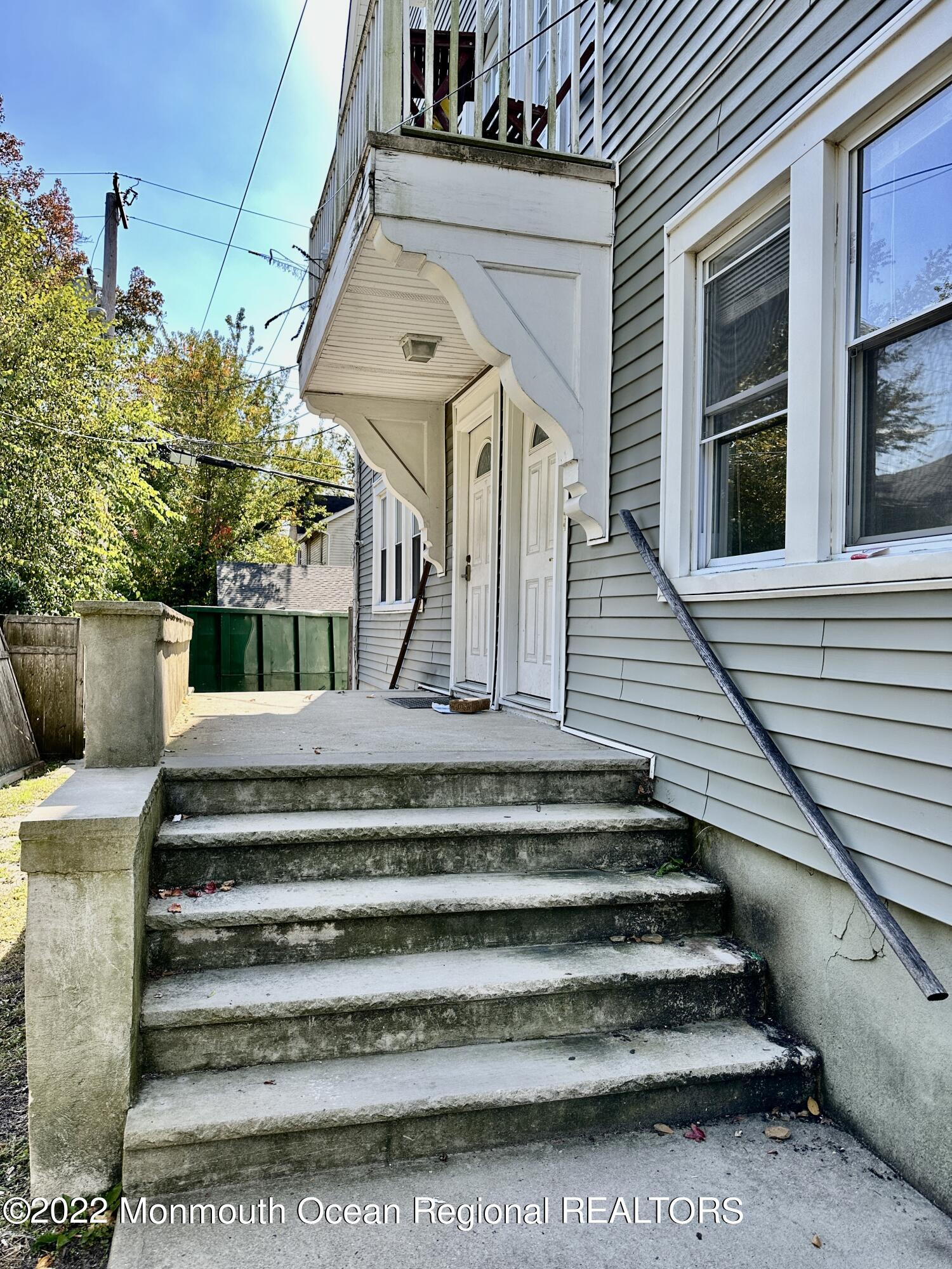 1004 5th Avenue 1N