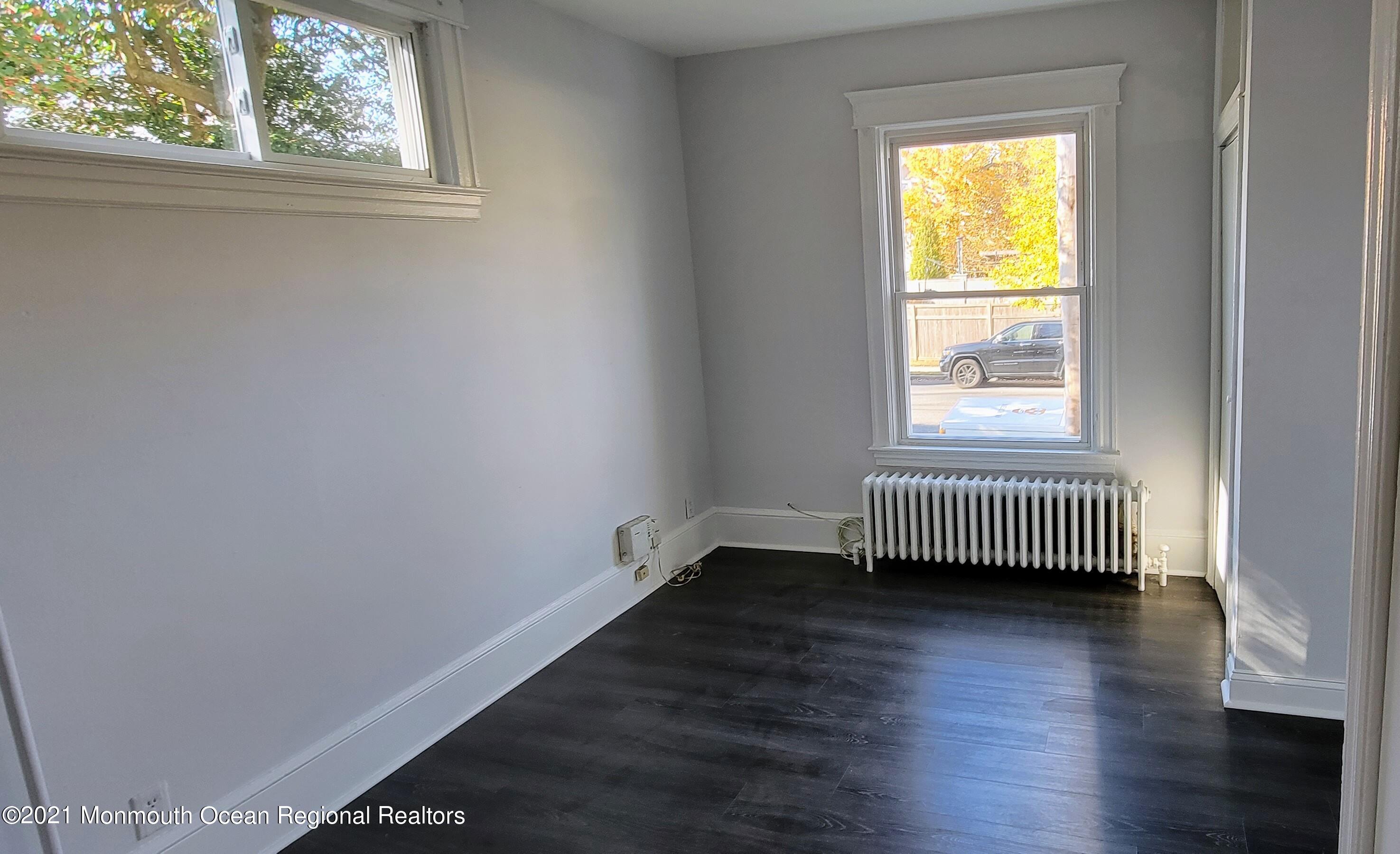 914 5th Avenue, 1