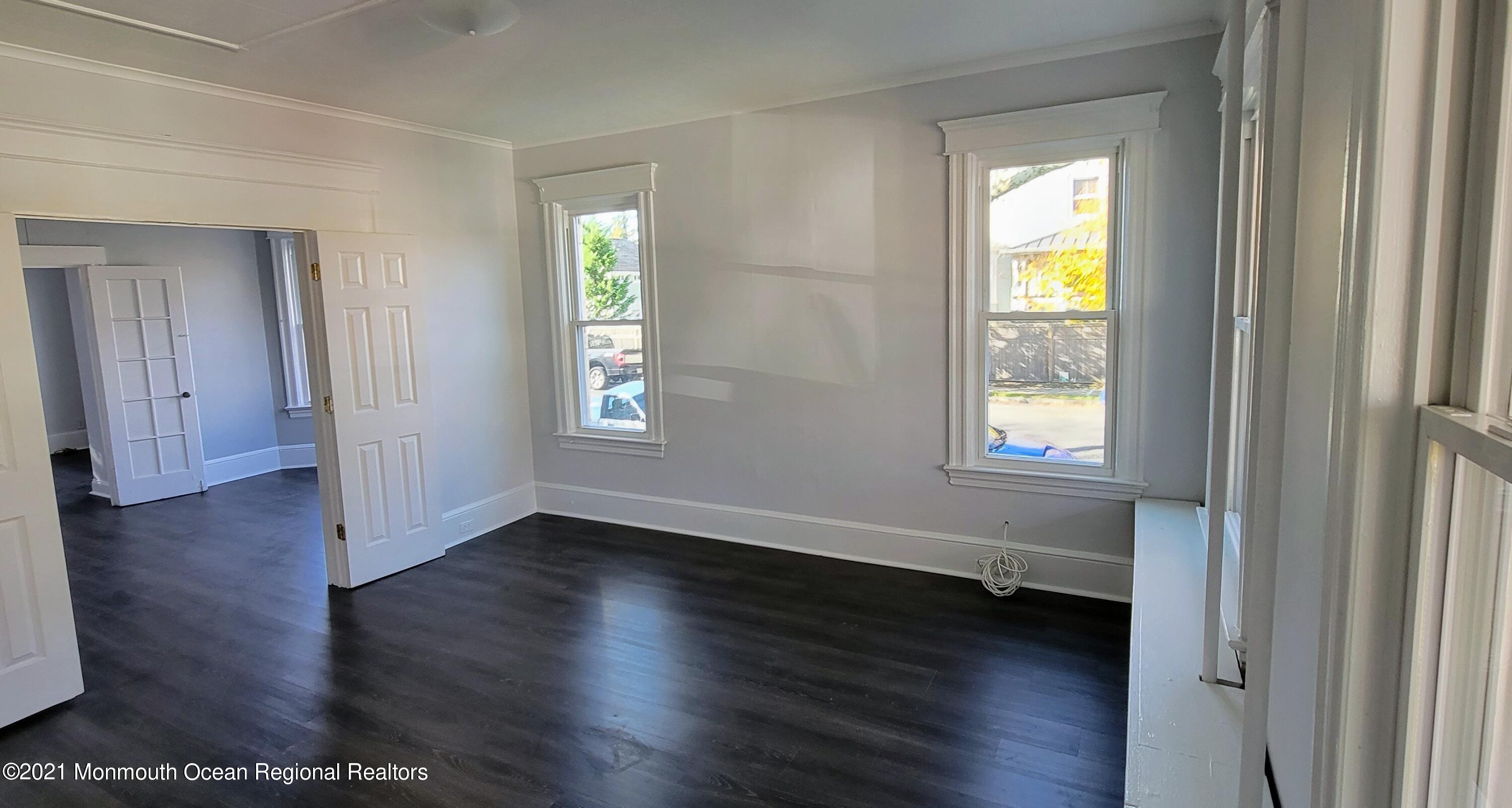 914 5th Avenue, 1