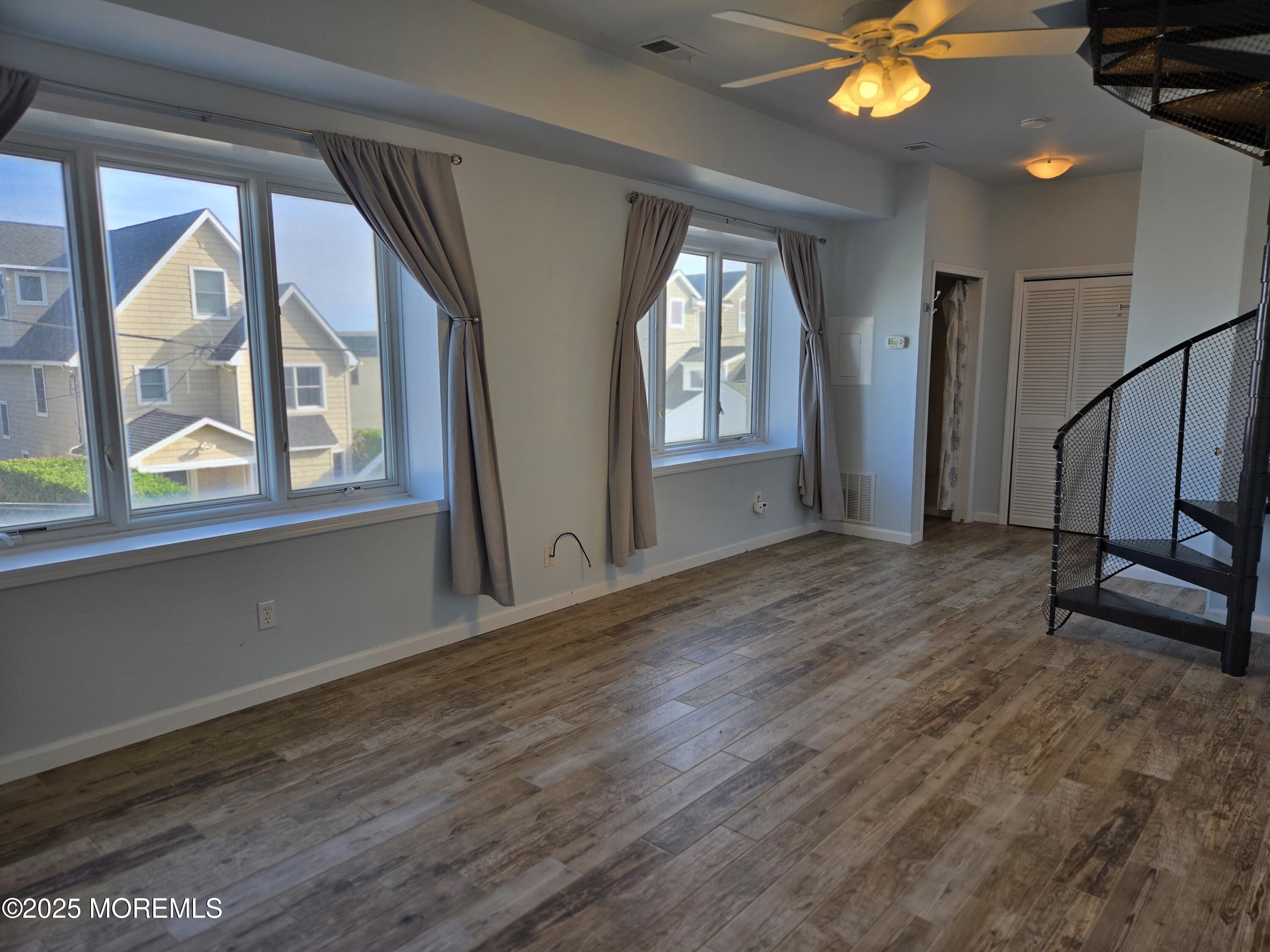 15 Garfield Avenue 404, Avon-by-the-sea Unit: 404
