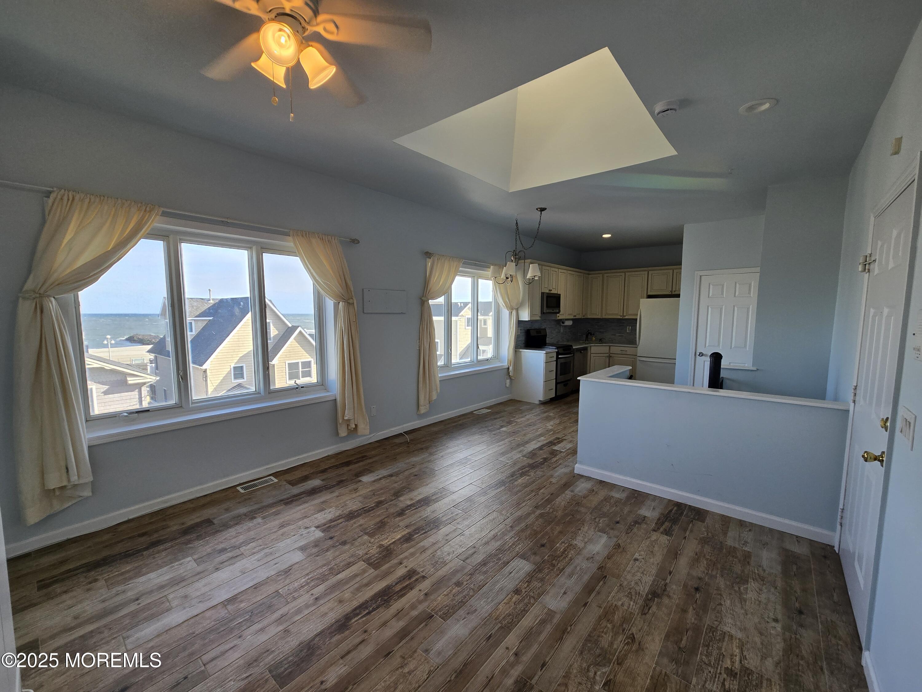 15 Garfield Avenue 404, Avon-by-the-sea Unit: 404