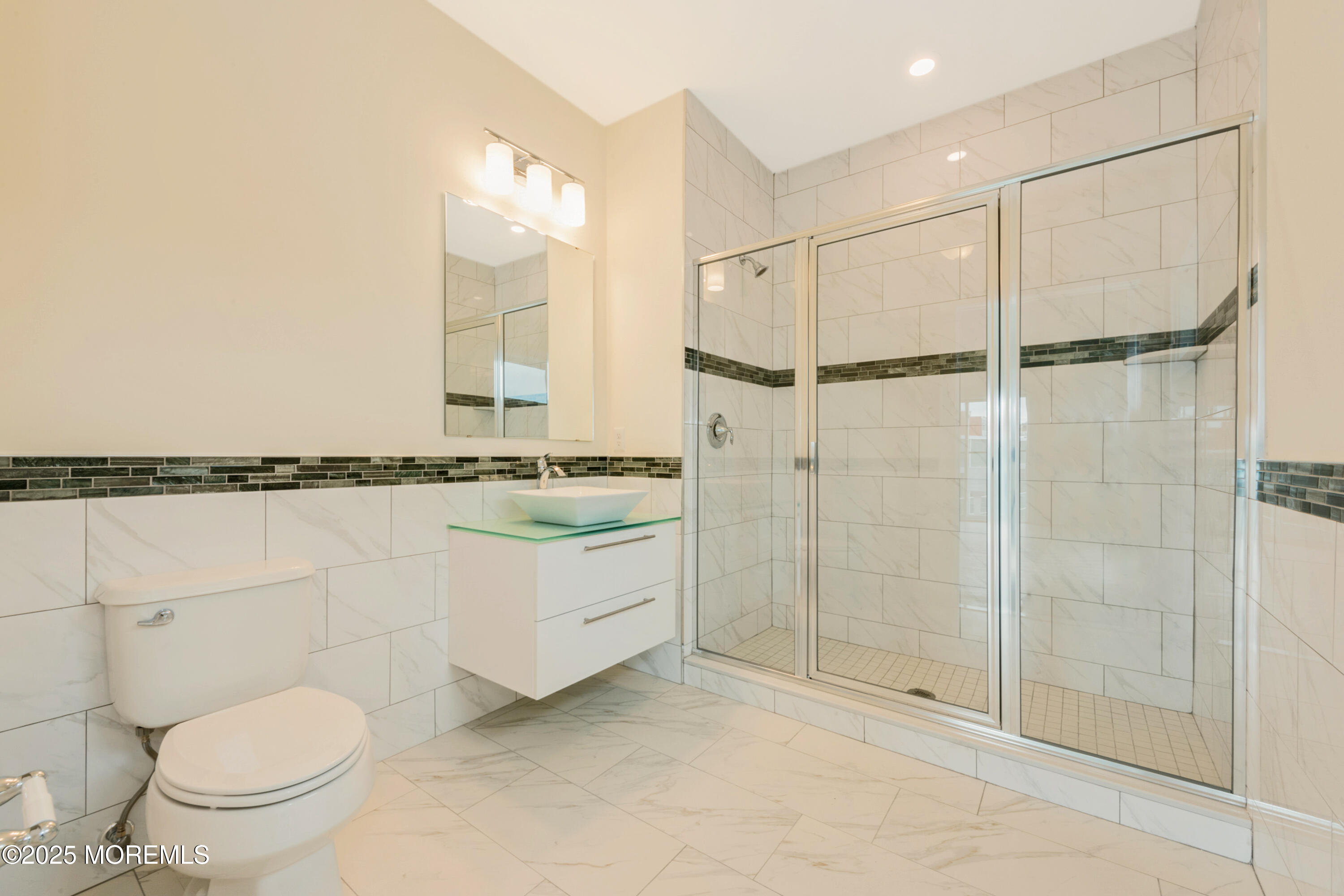 700 Bangs Avenue 402