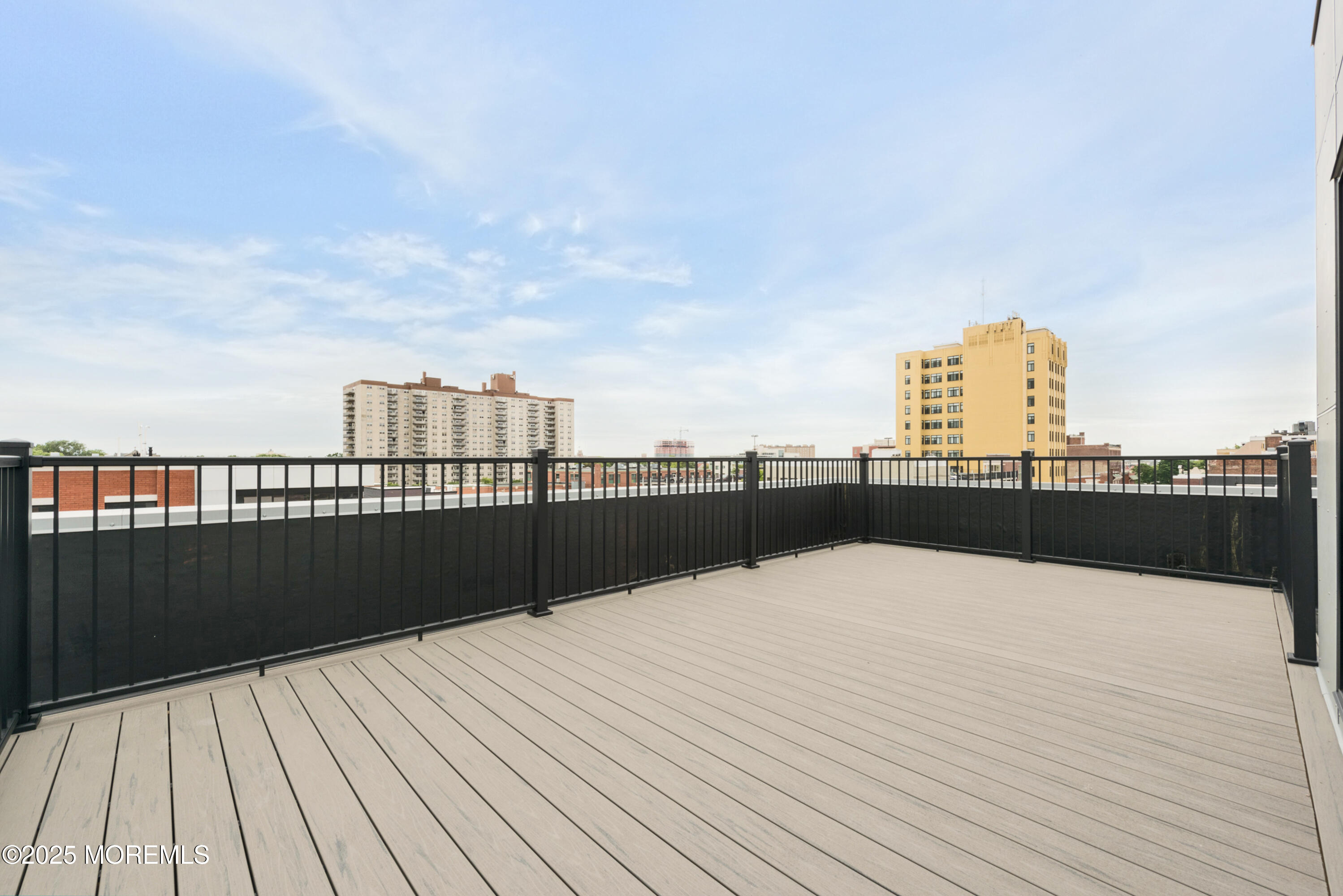 700 Bangs Avenue 402