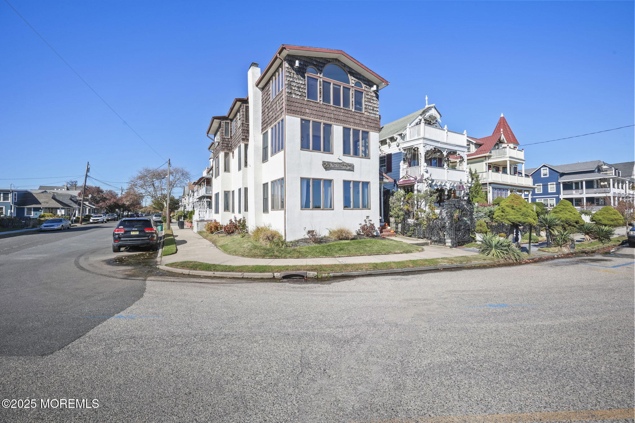 113 Central Avenue 2