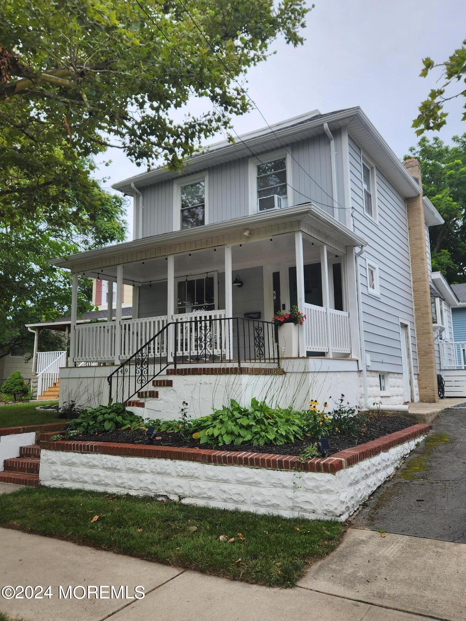 849 Central Avenue