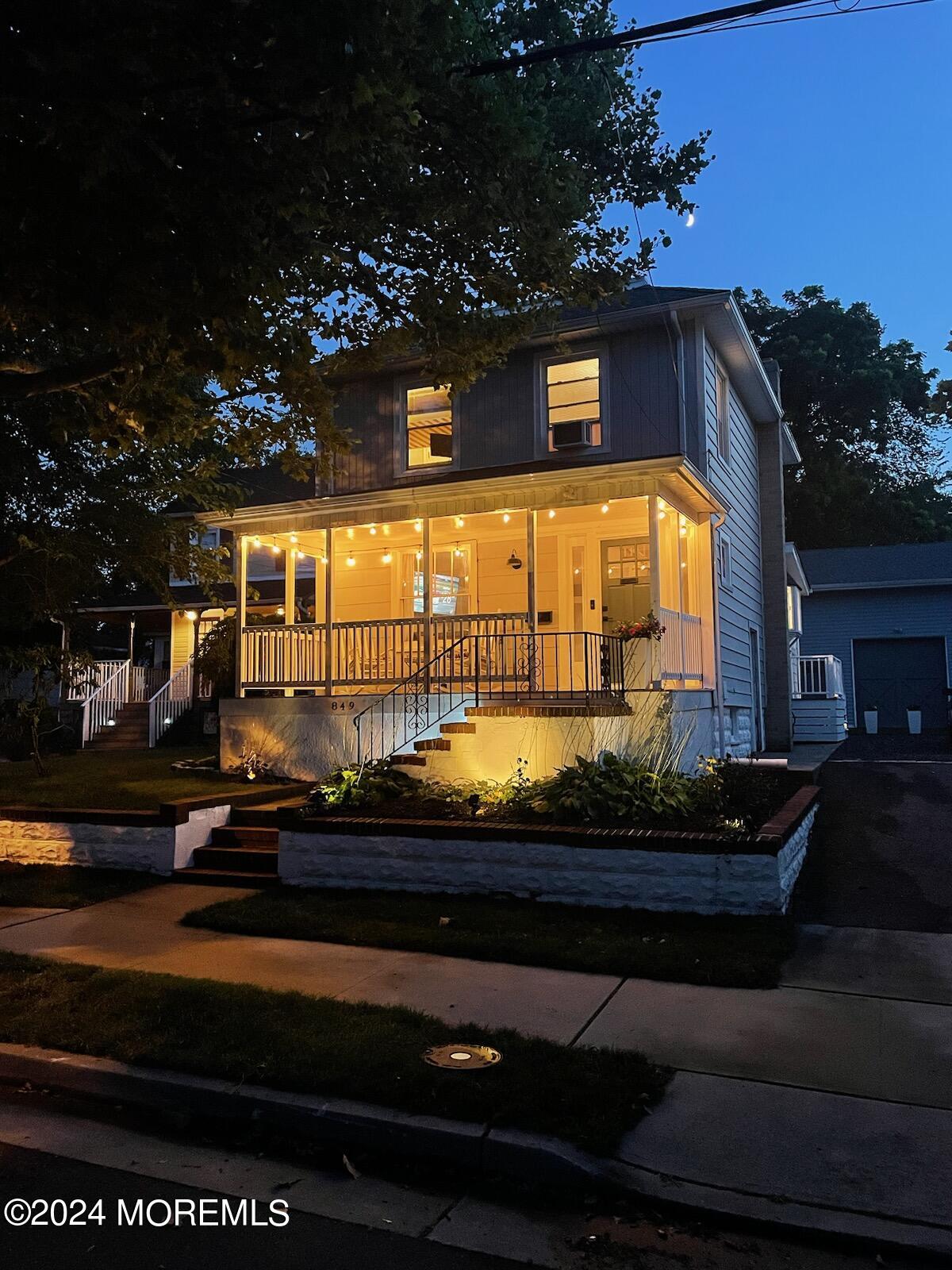 849 Central Avenue