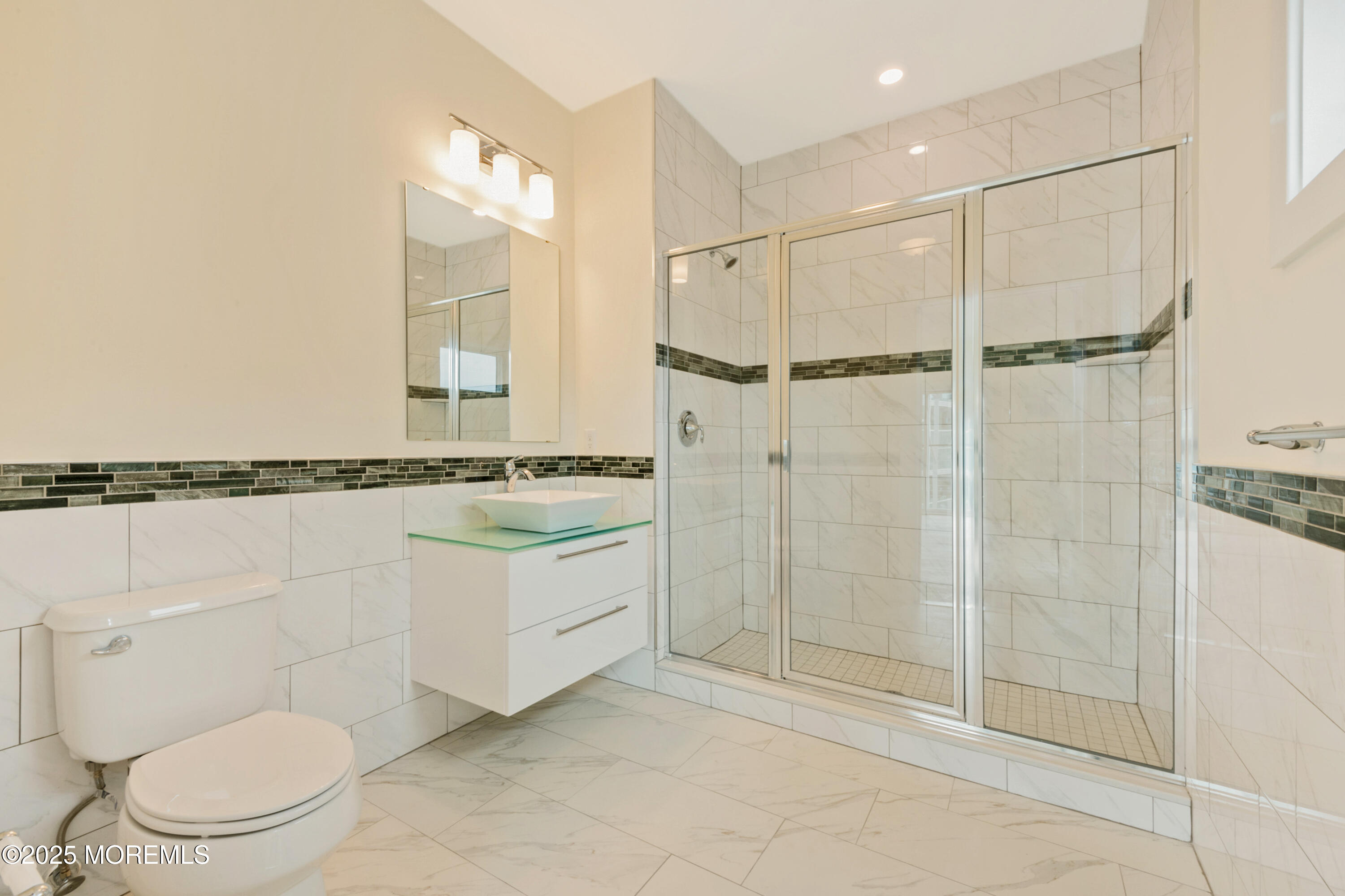 700 Bangs Avenue 302