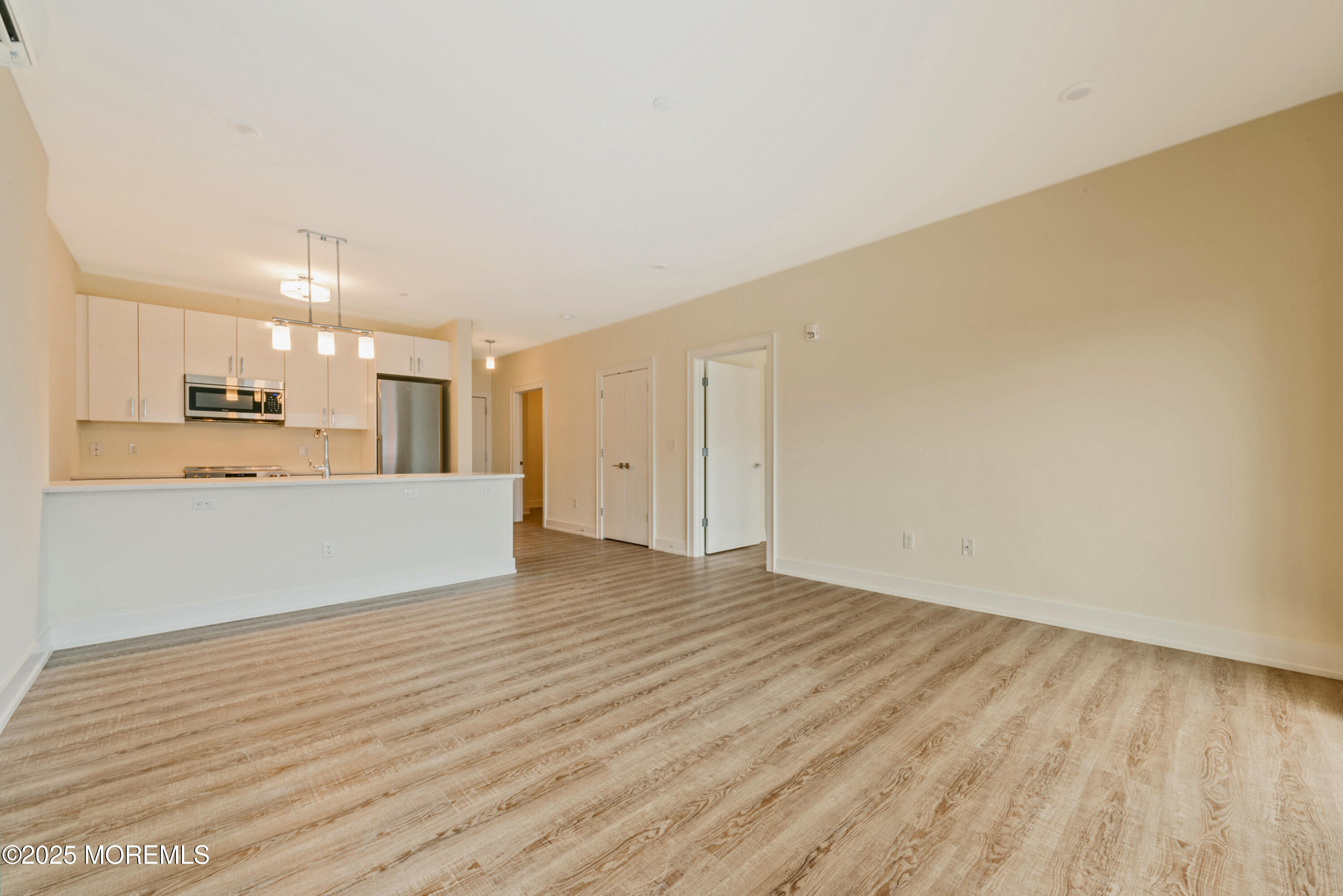 700 Bangs Avenue 403