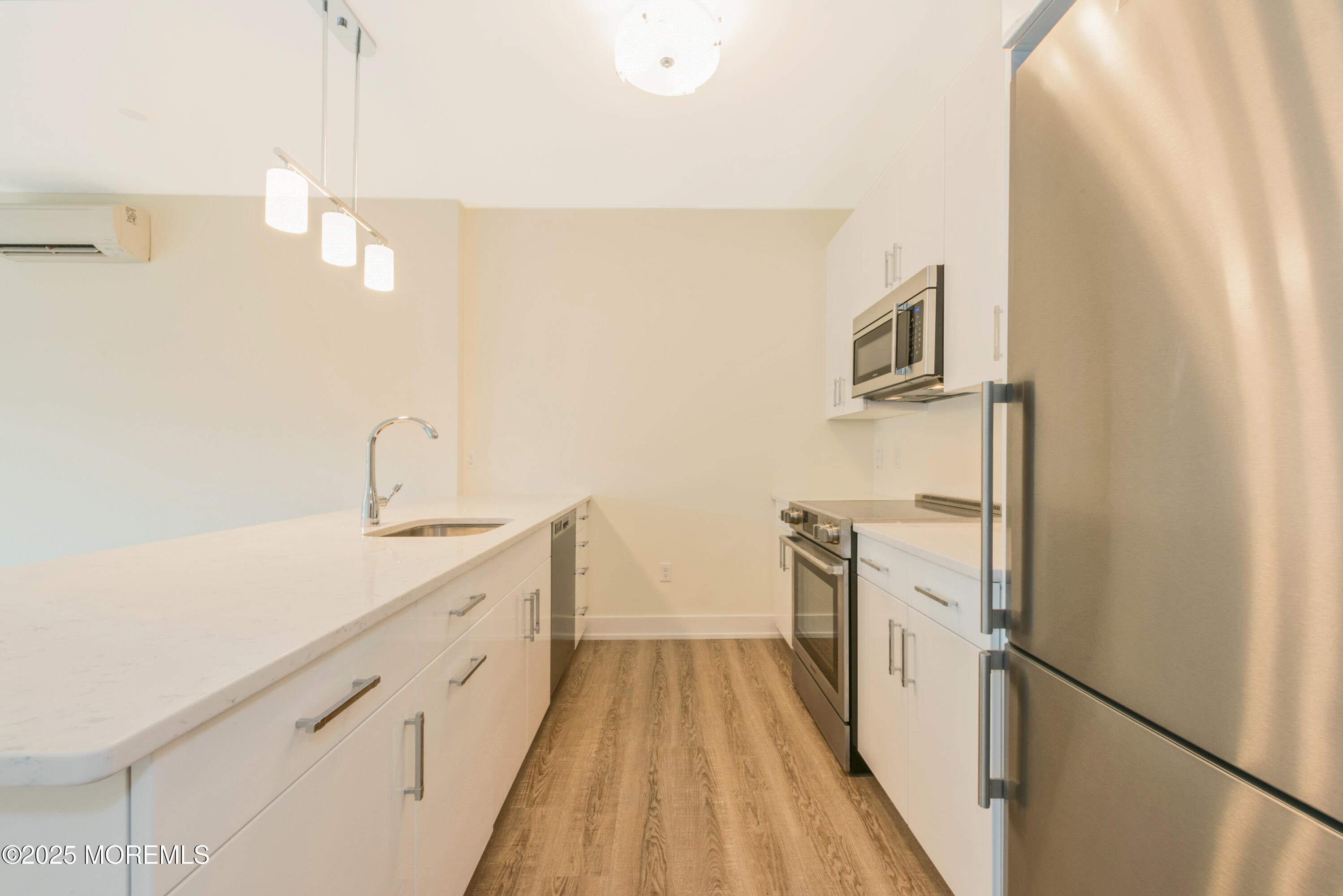700 Bangs Avenue 403