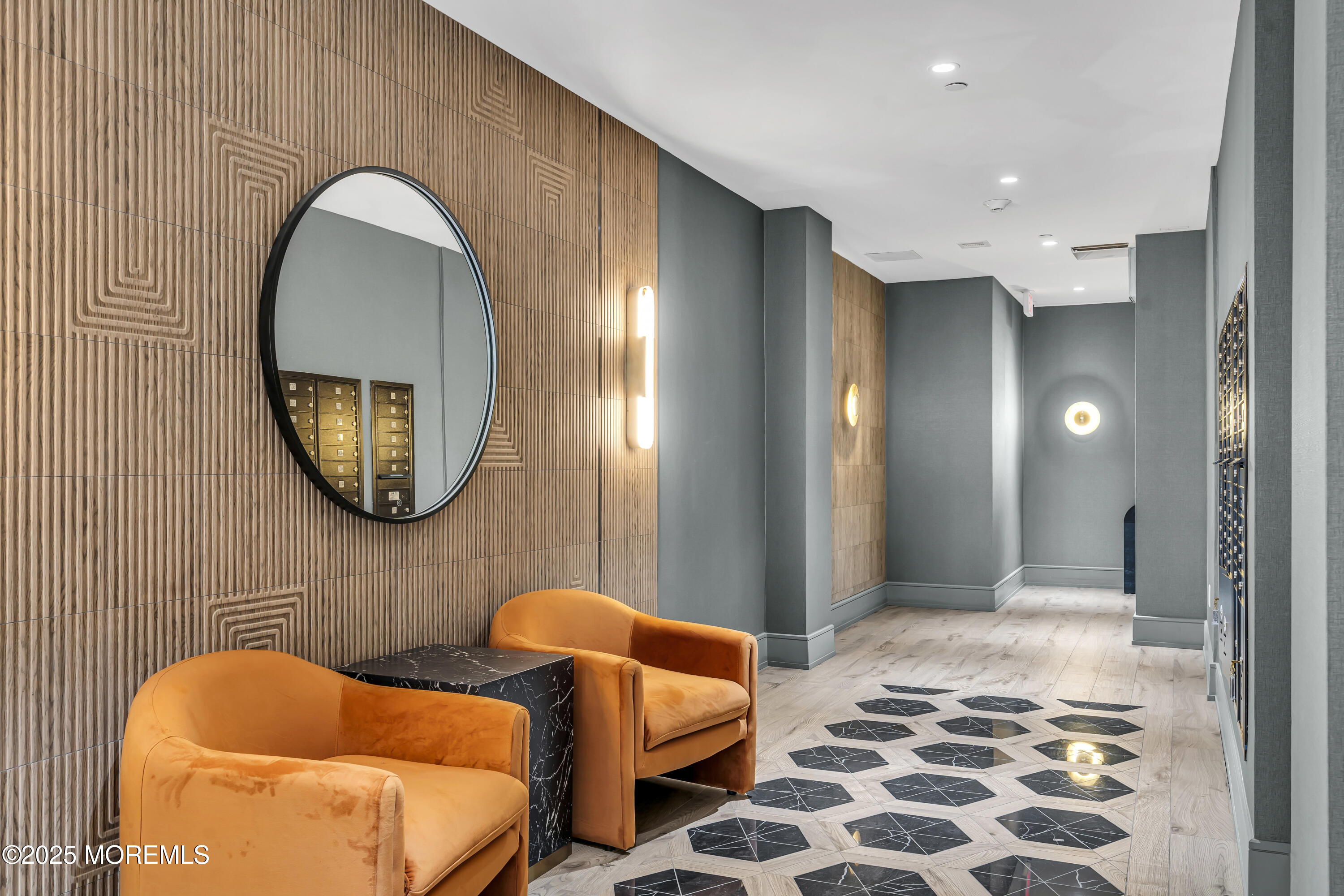 527 Bangs Avenue 314