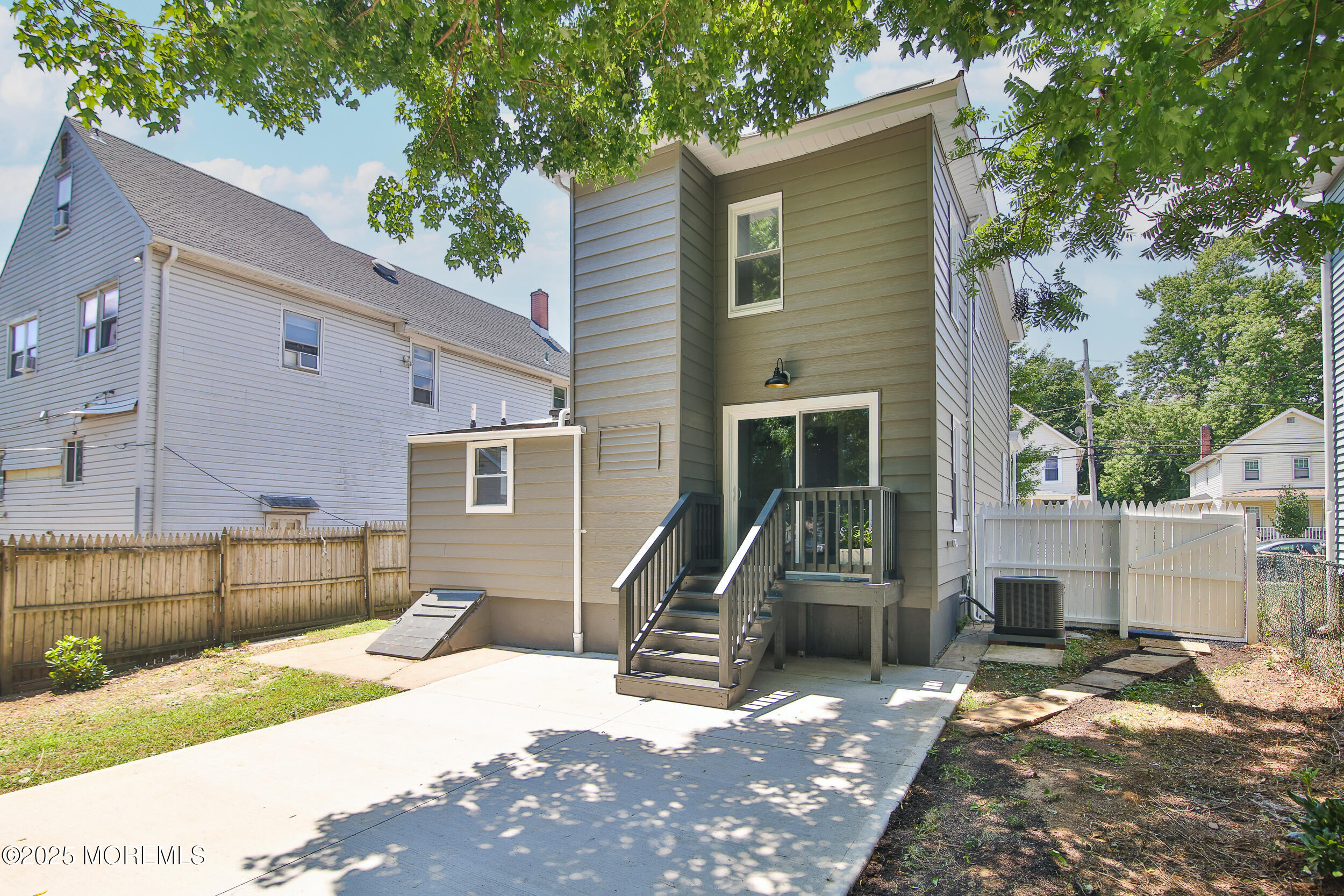 30 Conover Street