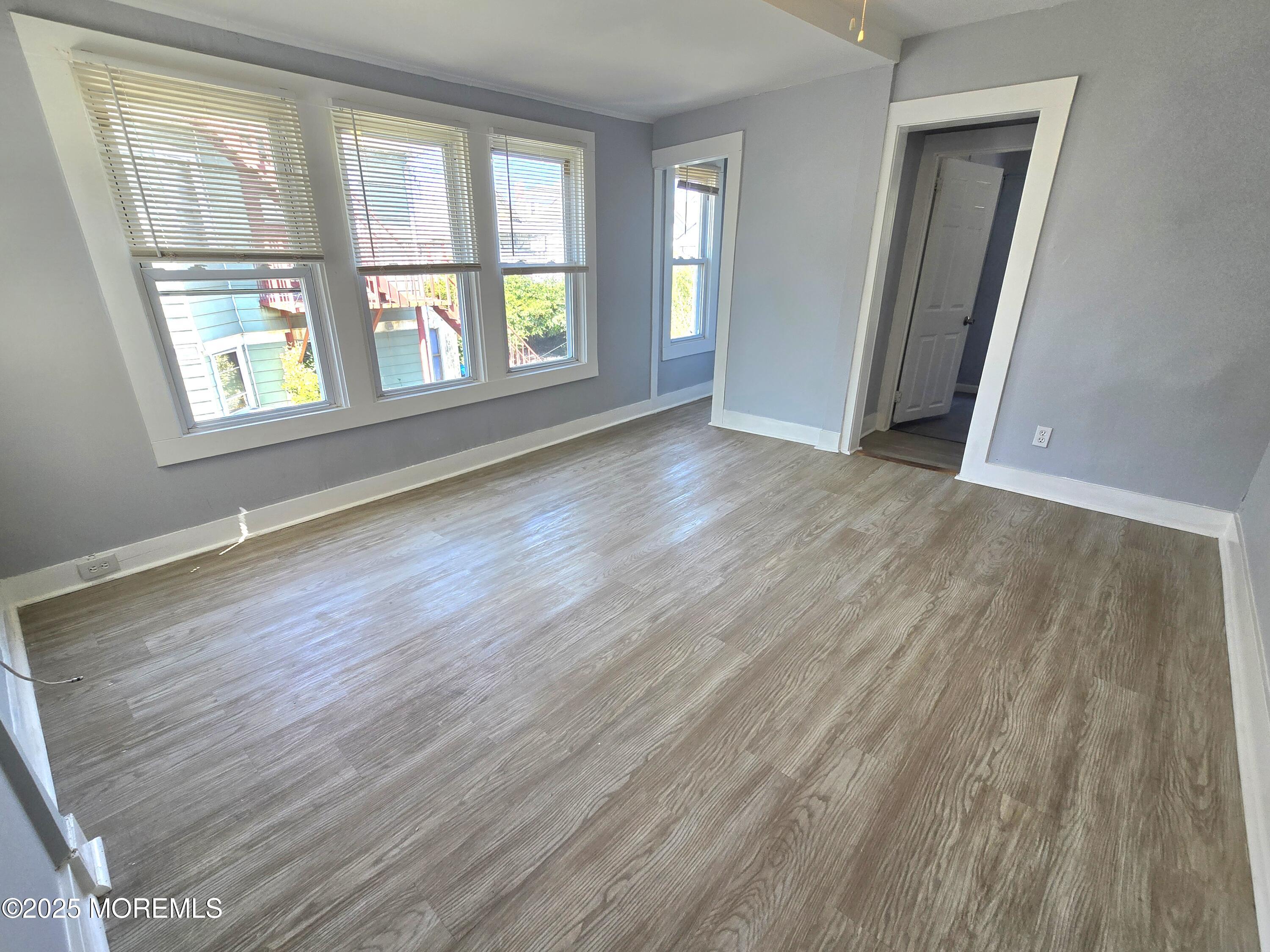 513 Sewall Avenue 2