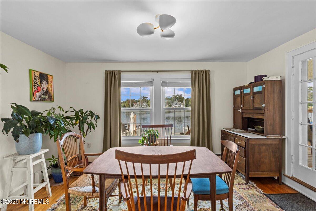 1503 Comstock Street