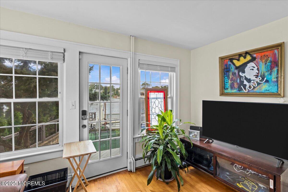 1503 Comstock Street