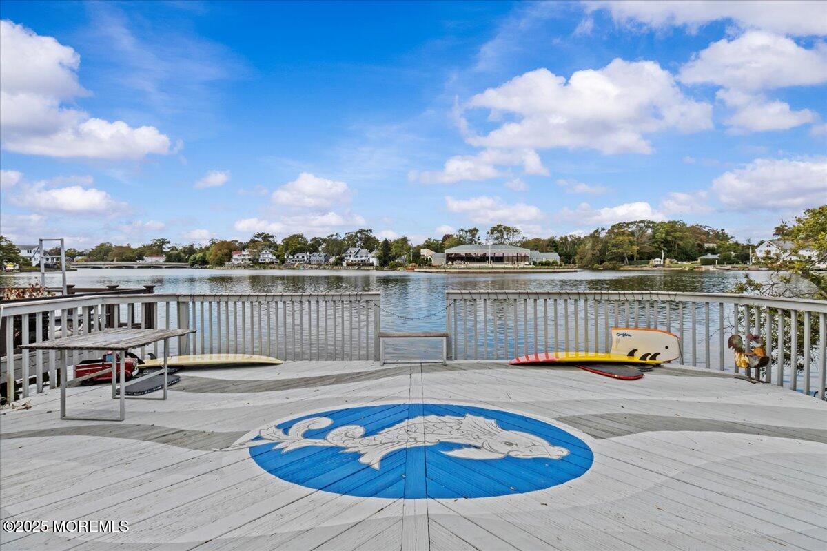 1503 Comstock Street