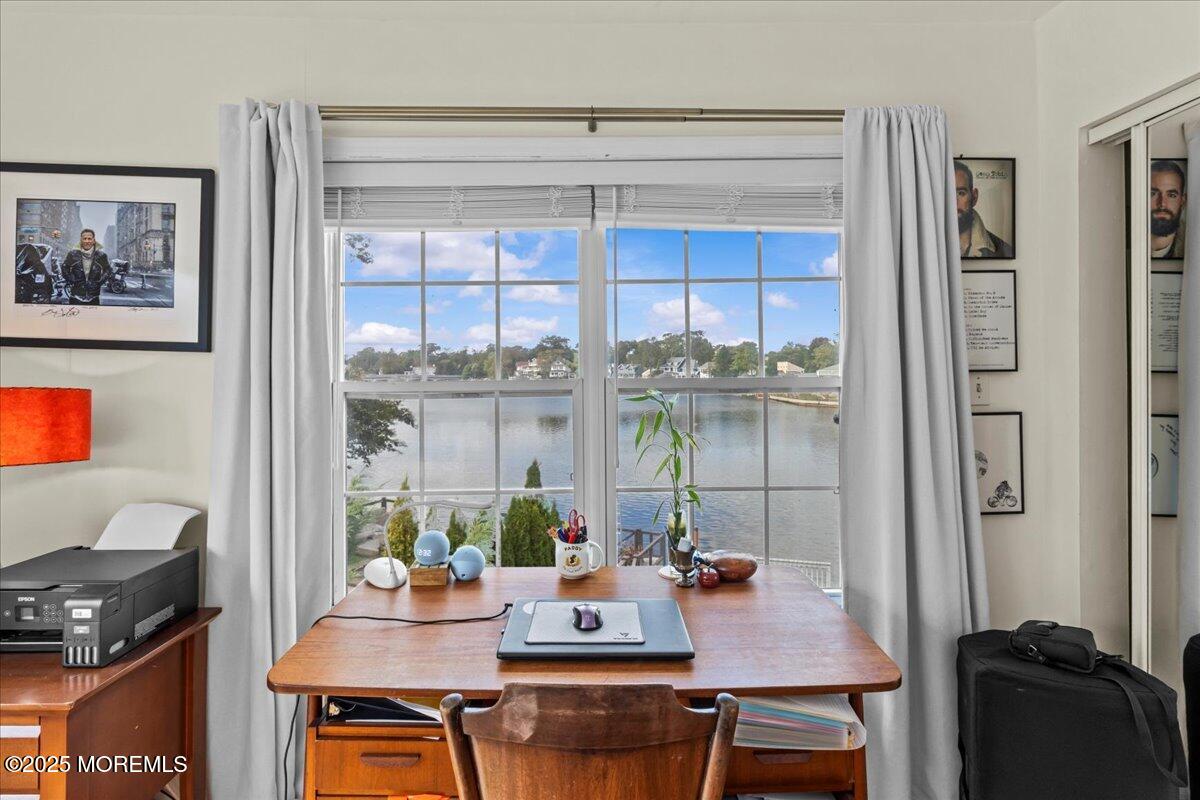 1503 Comstock Street