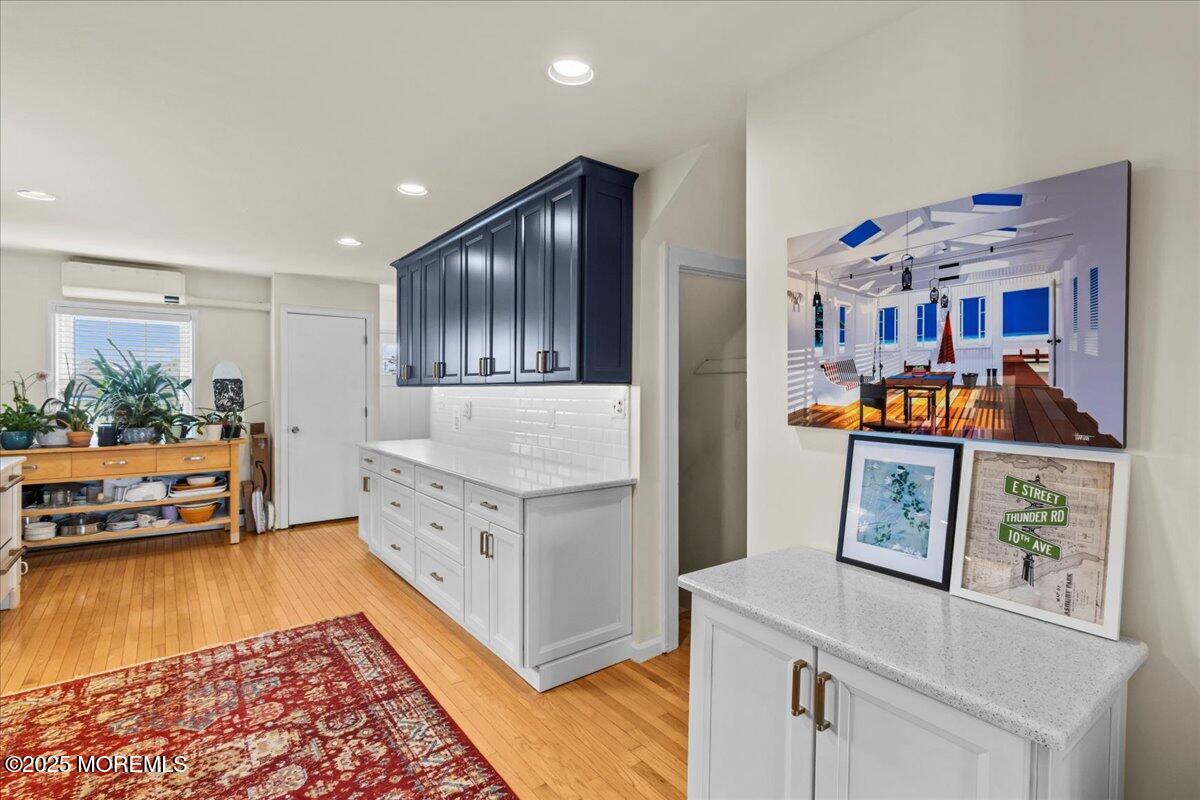 1503 Comstock Street