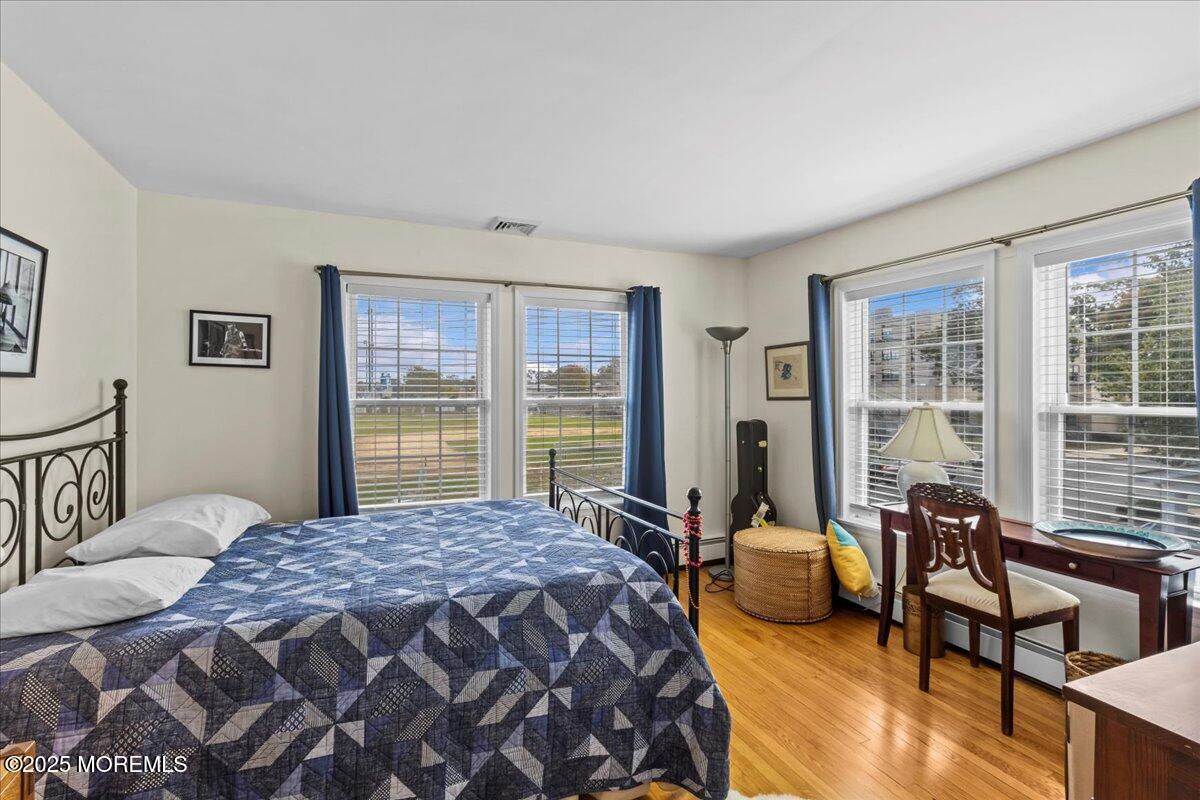 1503 Comstock Street