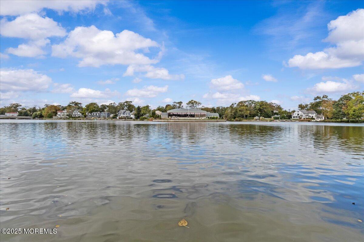 1503 Comstock Street