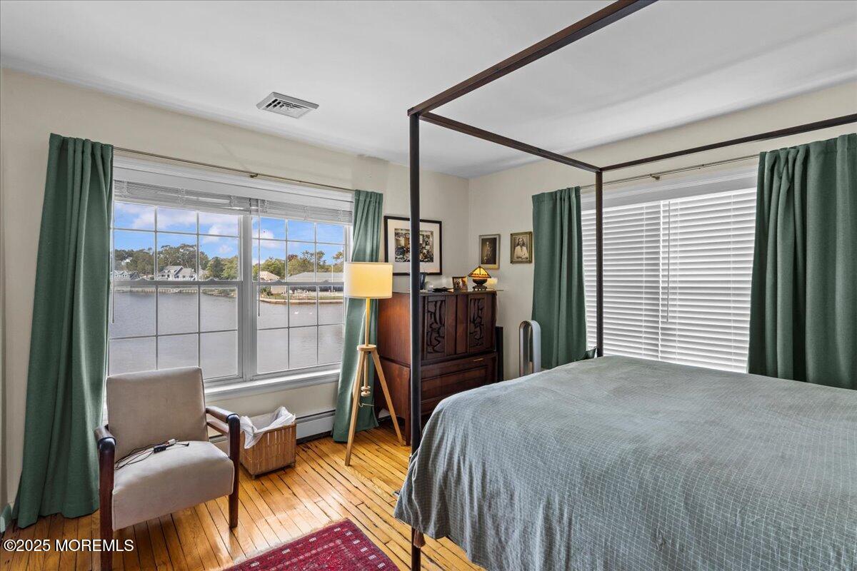 1503 Comstock Street