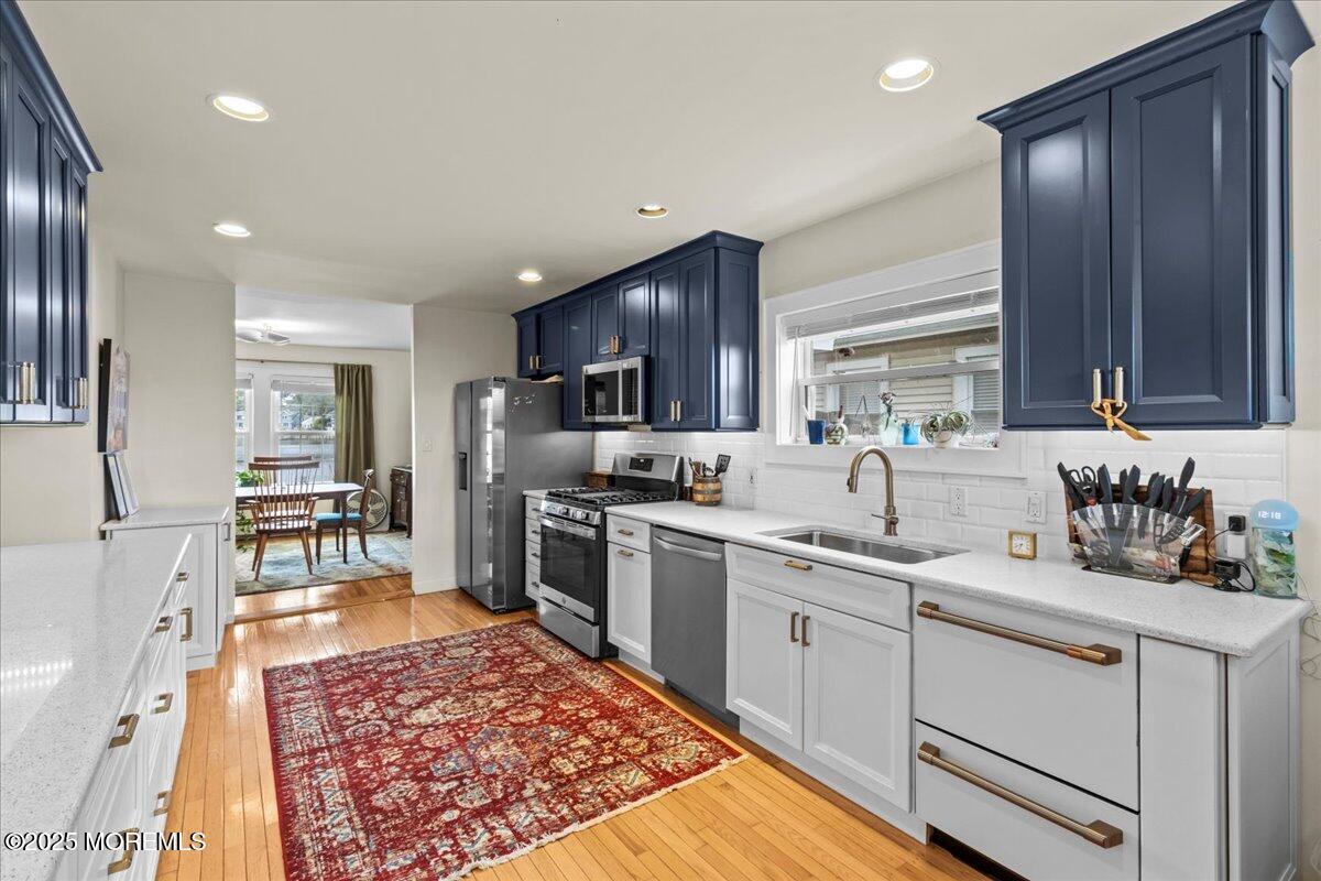 1503 Comstock Street