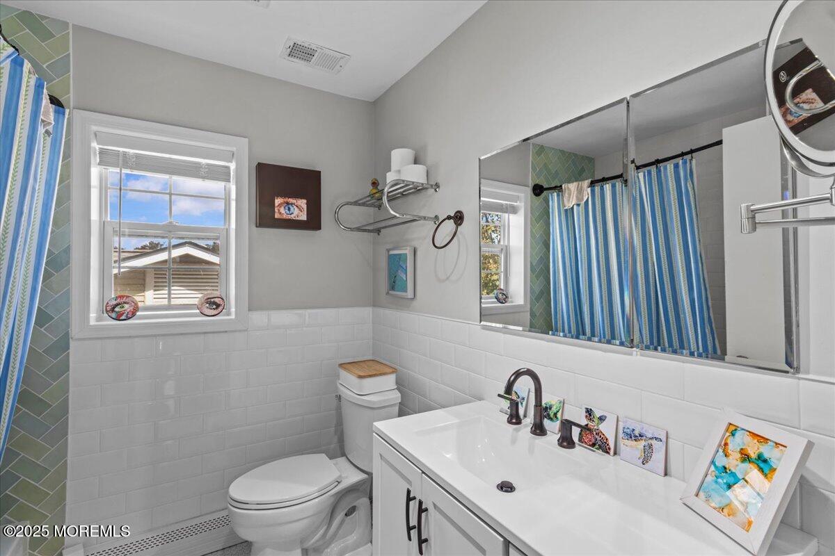 1503 Comstock Street